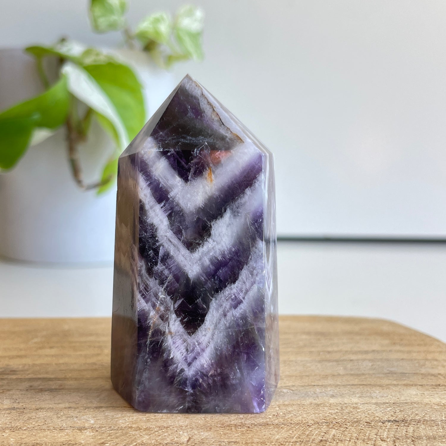 Chevron Amethyst Generator 7.1cm