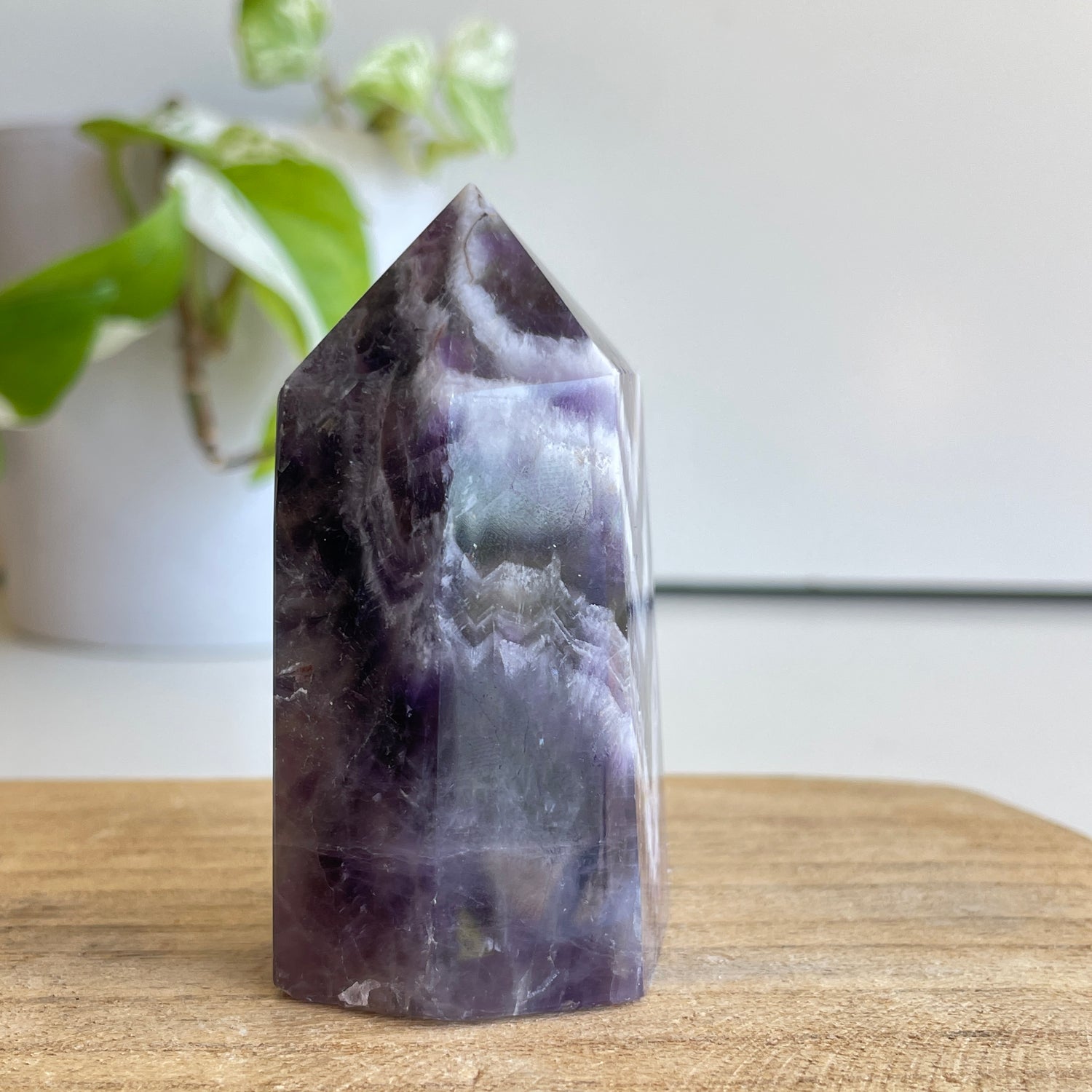 Chevron Amethyst Generator 7.1cm