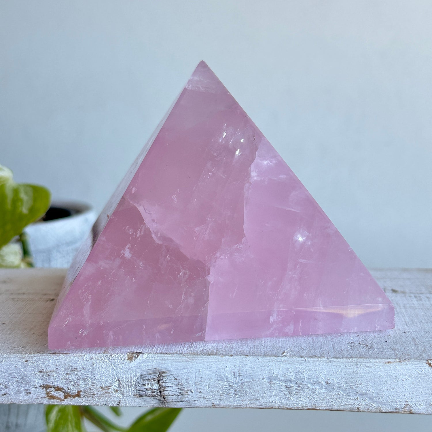 Rose Quartz Pyramid 904g