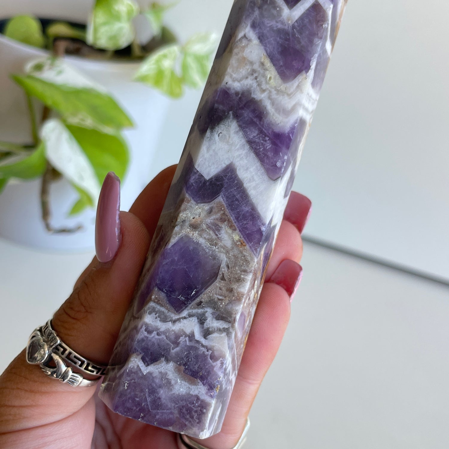 Chevron Amethyst Generator 15.2cm