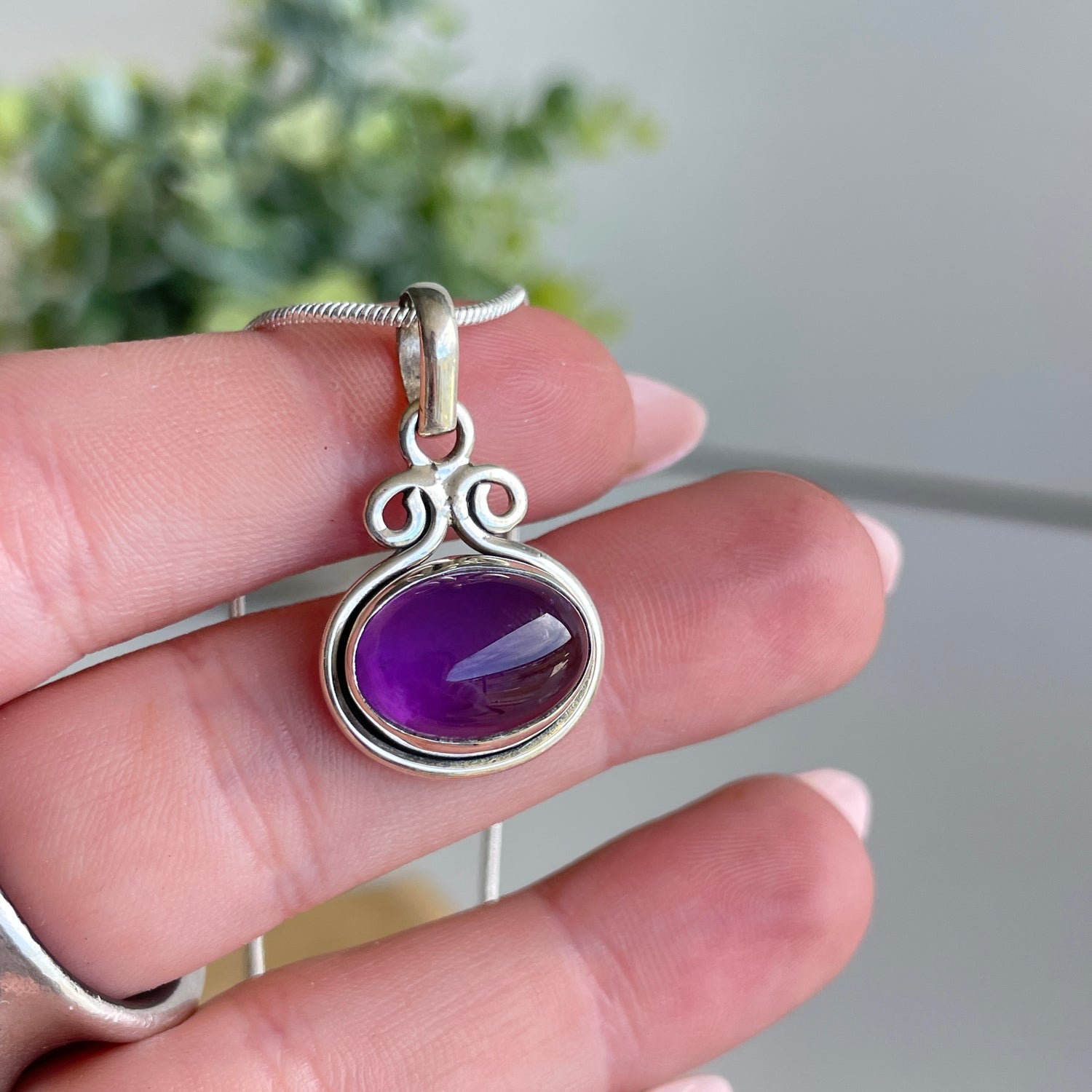 Amethyhst Oval Pendant
