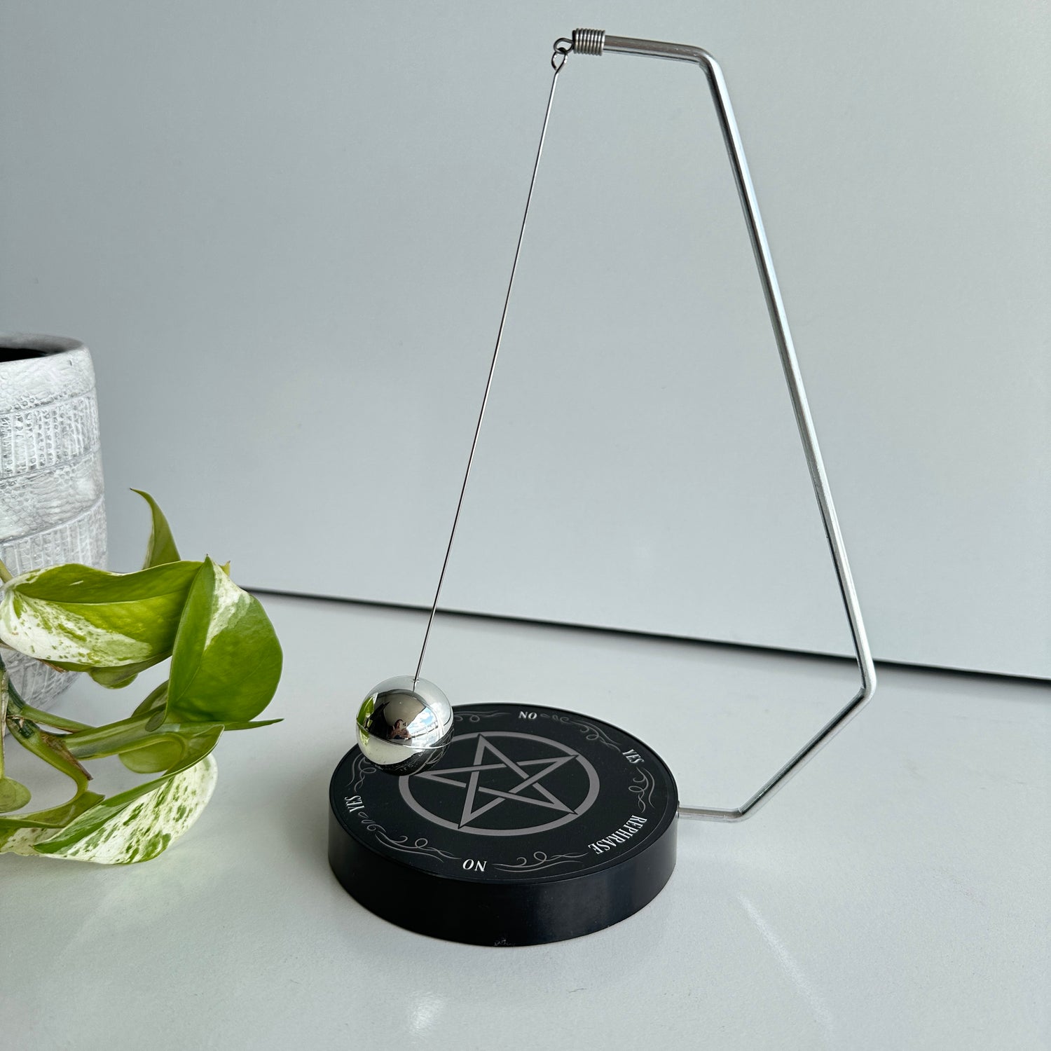 Decision Maker Magnetic Pentagram Pendulum FI39224