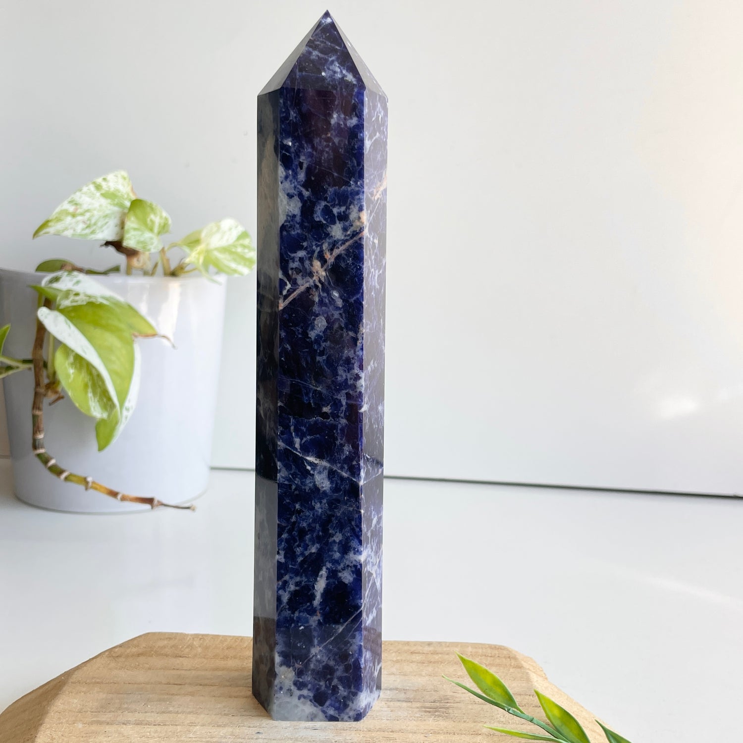 Sodalite Generator 20.9cm