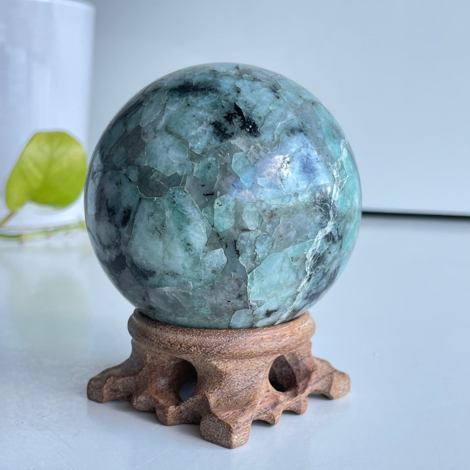 Emerald Sphere 7.7cm