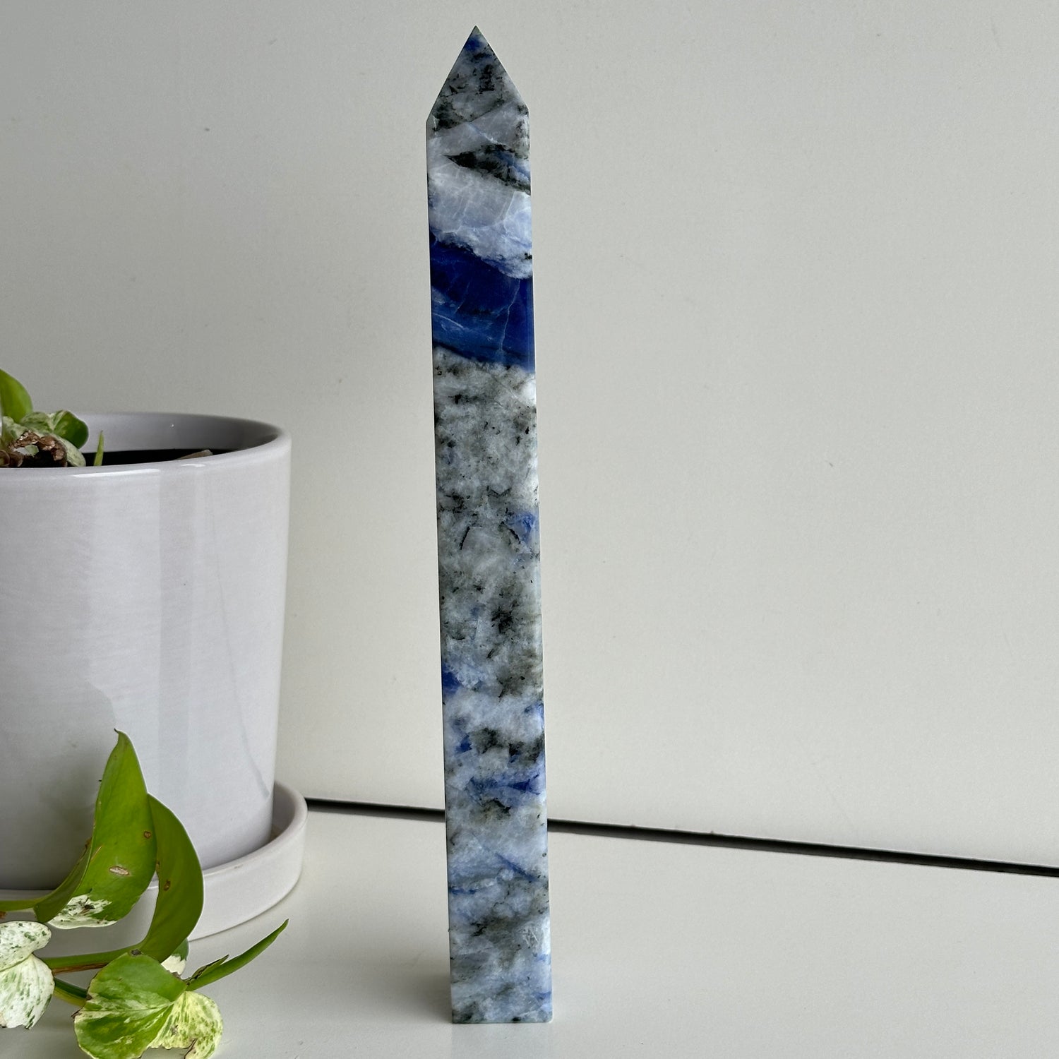 Hackmanite Obelisk 27.8cm