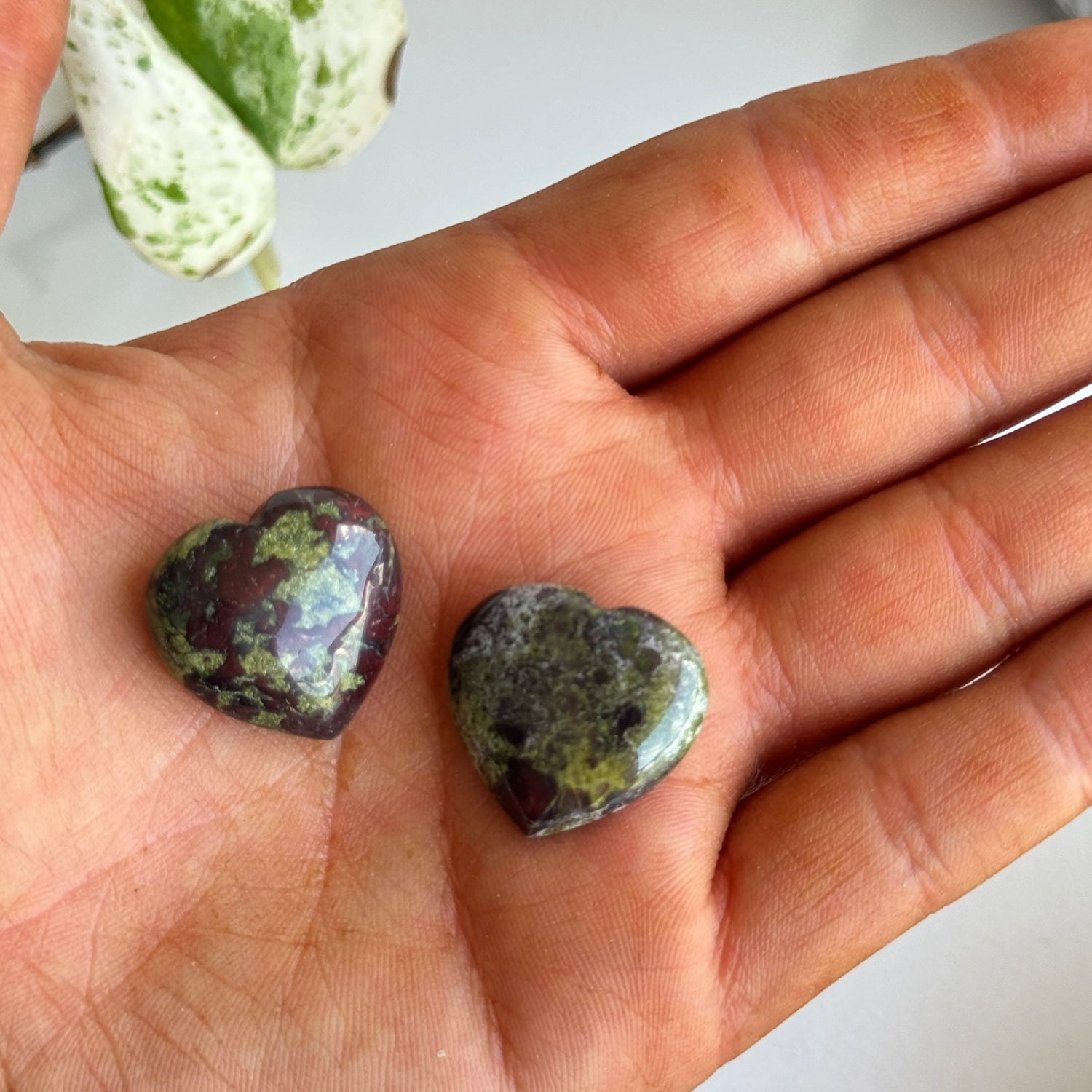 Dragon Blood Mini Heart 2cm