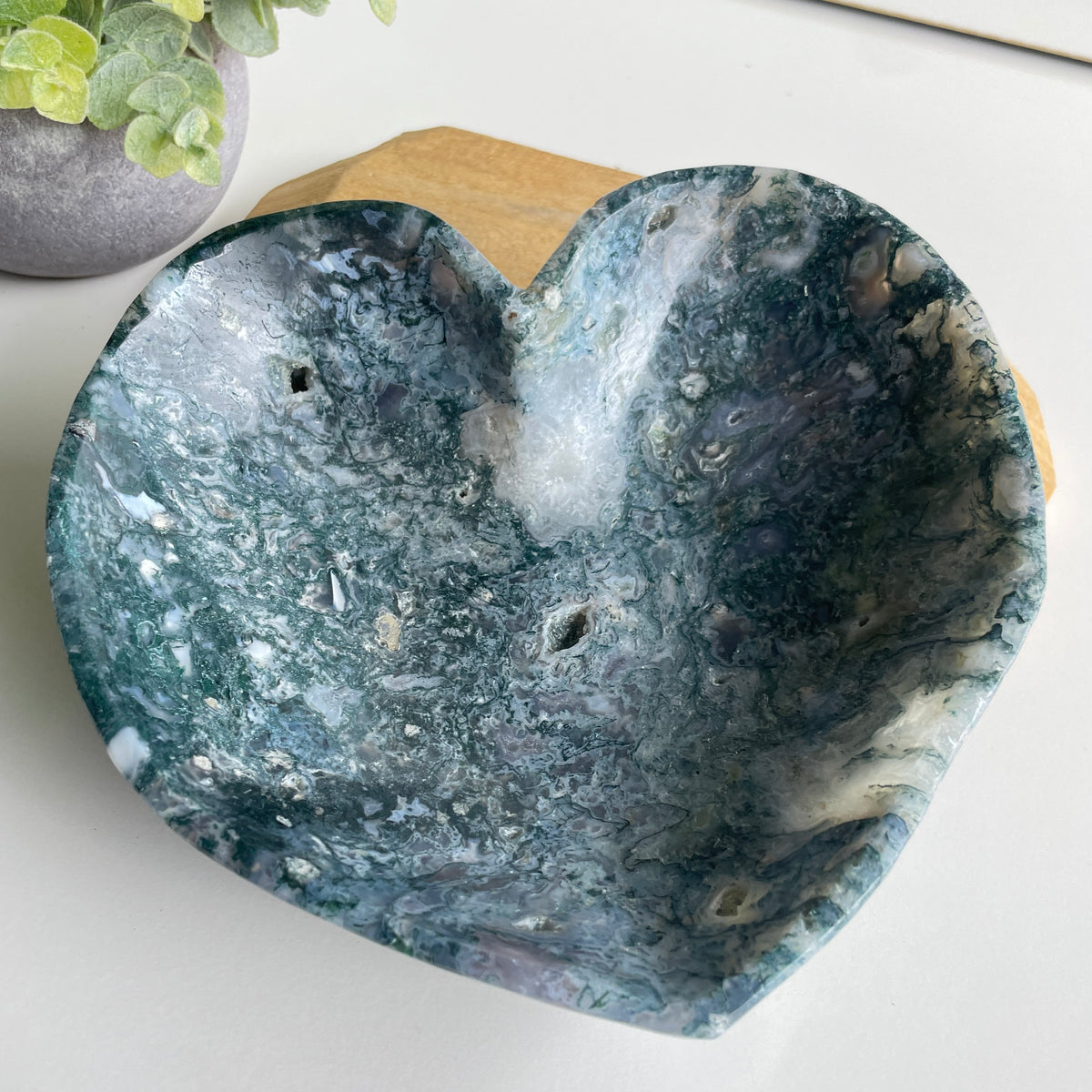 Moss Agate Heart Bowl 16cm