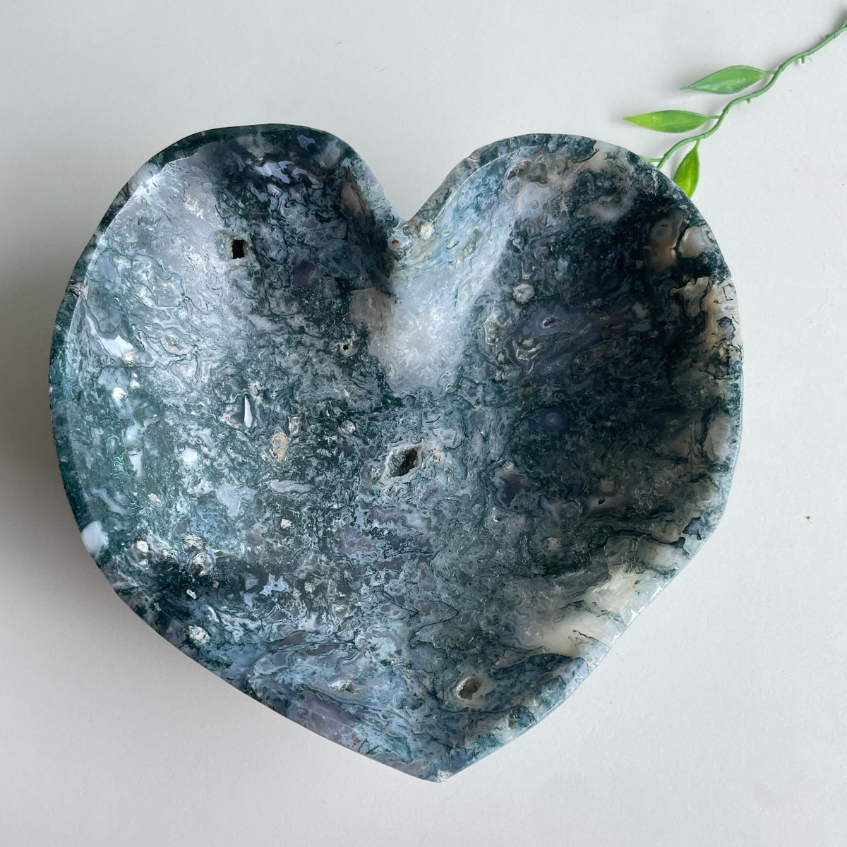 Moss Agate Heart Bowl 16cm
