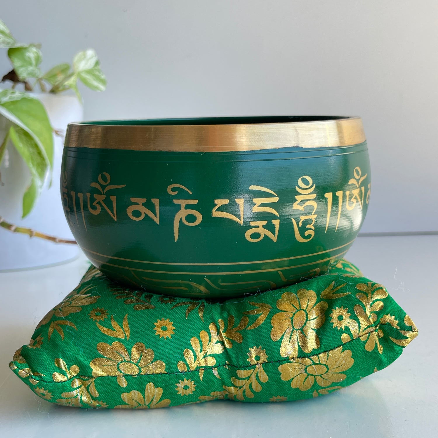 Green Buddha Star Singing Bowl SBP03G