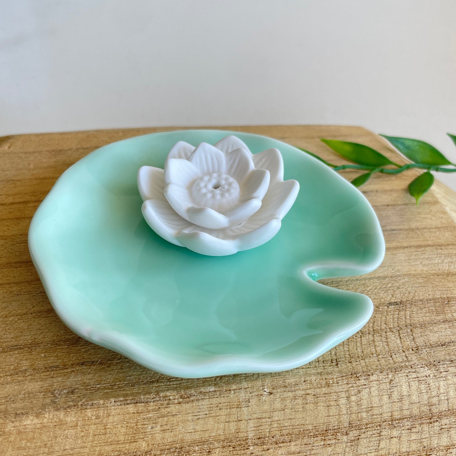 White Lotus Incense Holder TR13927