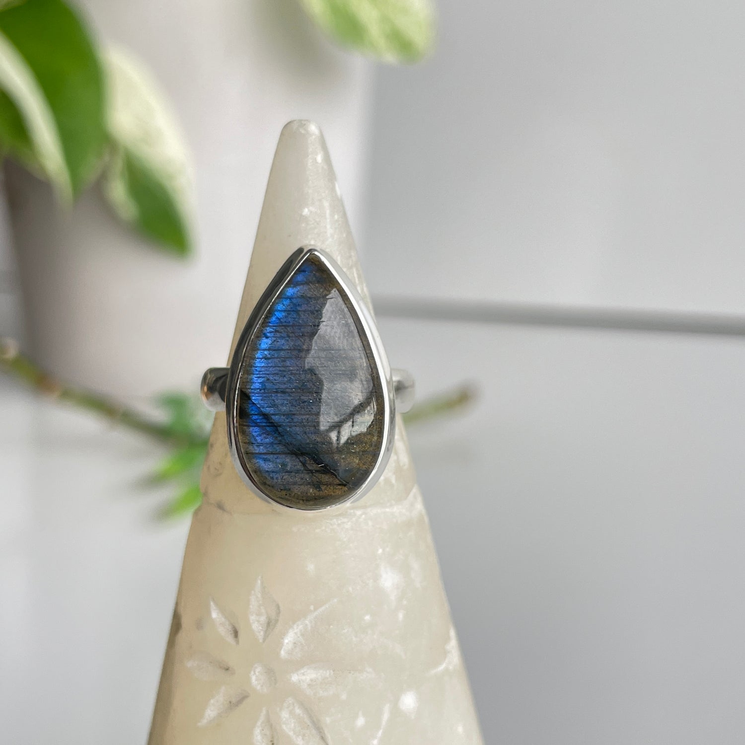 Labradorite Teardrop Ring Sz7