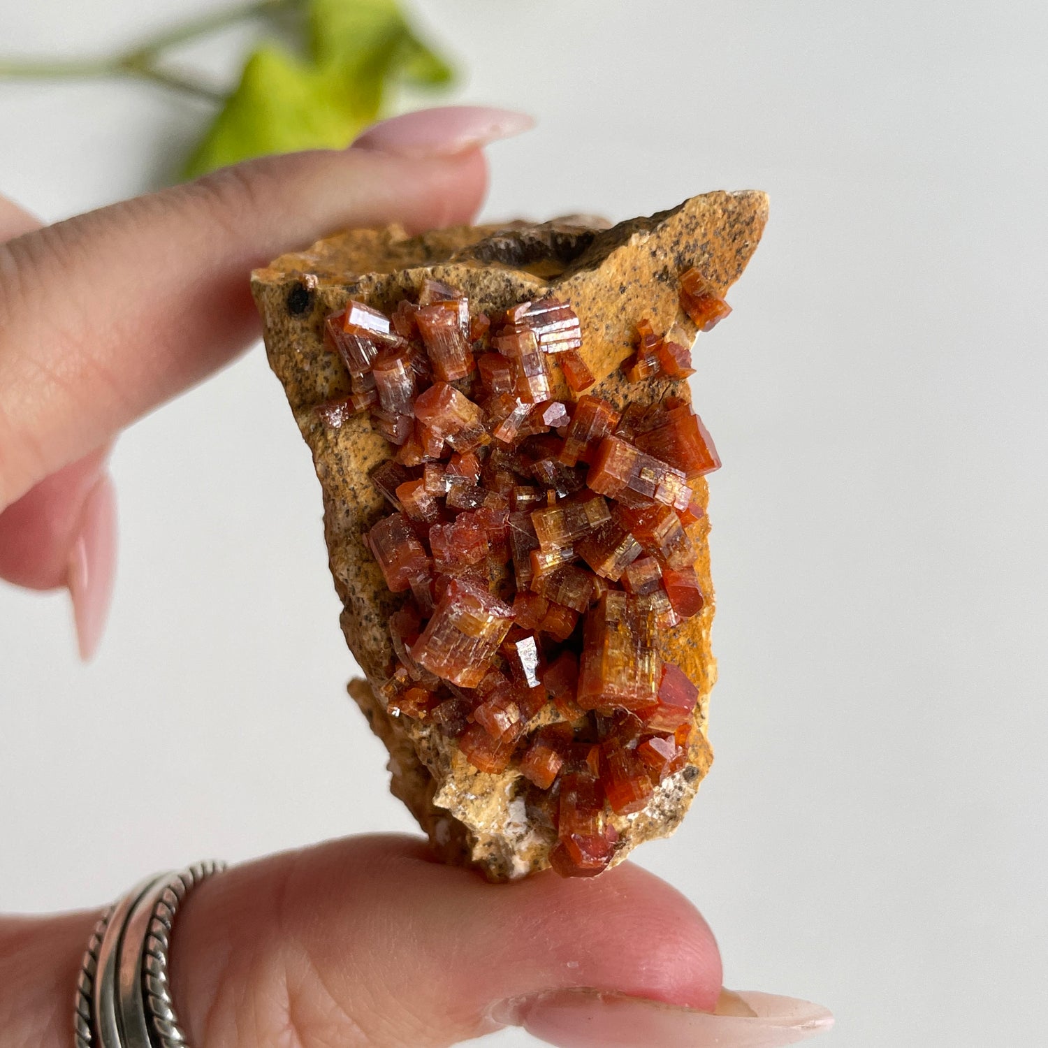 Vanadinite 74g 01