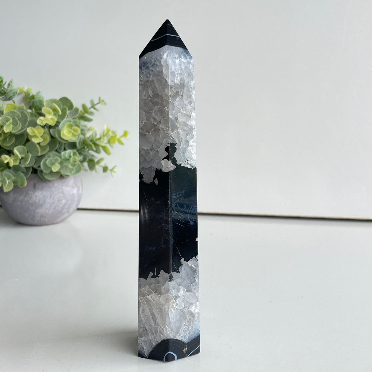 Black Agate Generator 19.4cm
