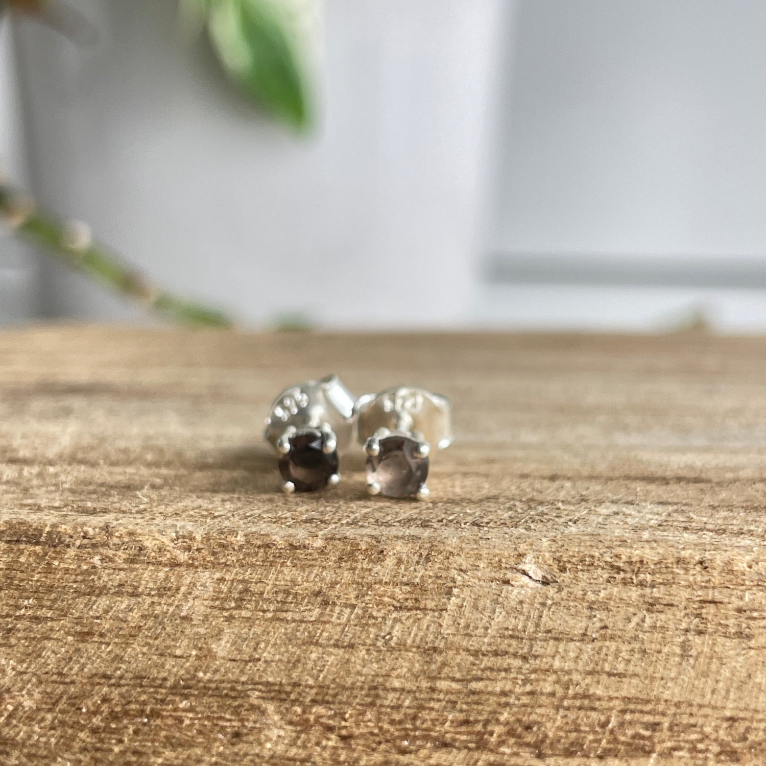 Smoky Quartz Round Stud Earrings 001