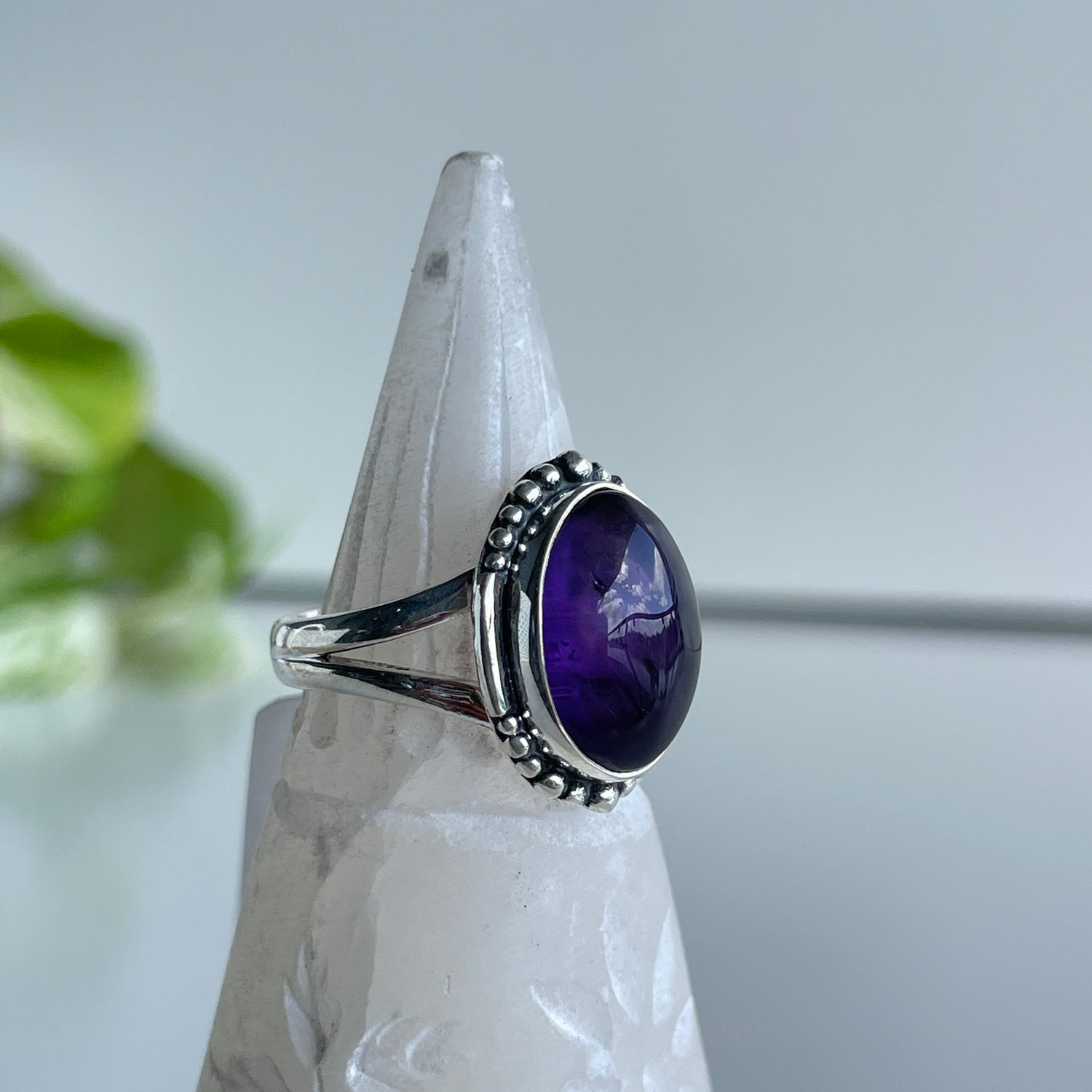 Amethyst Oval Ring R3874