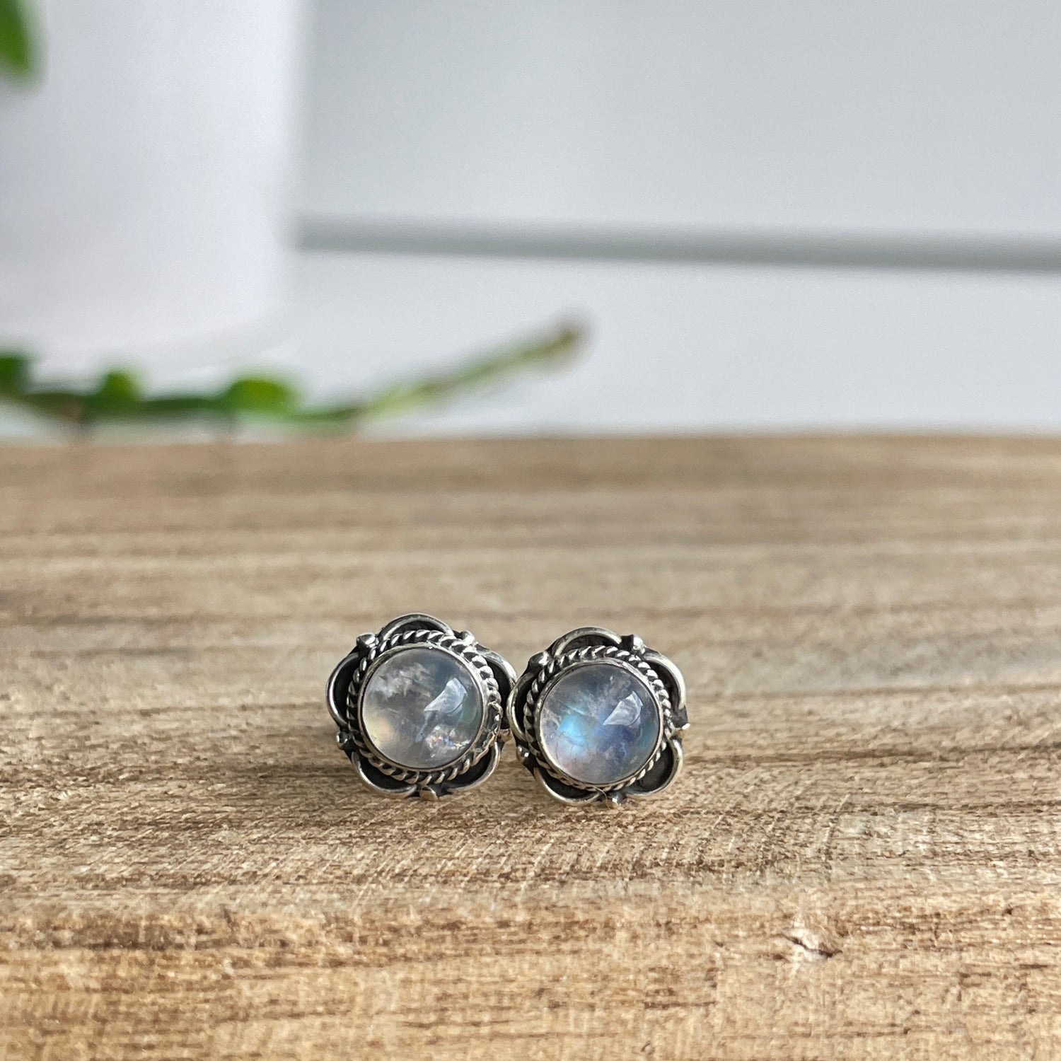 Moonstone Round Studs 001