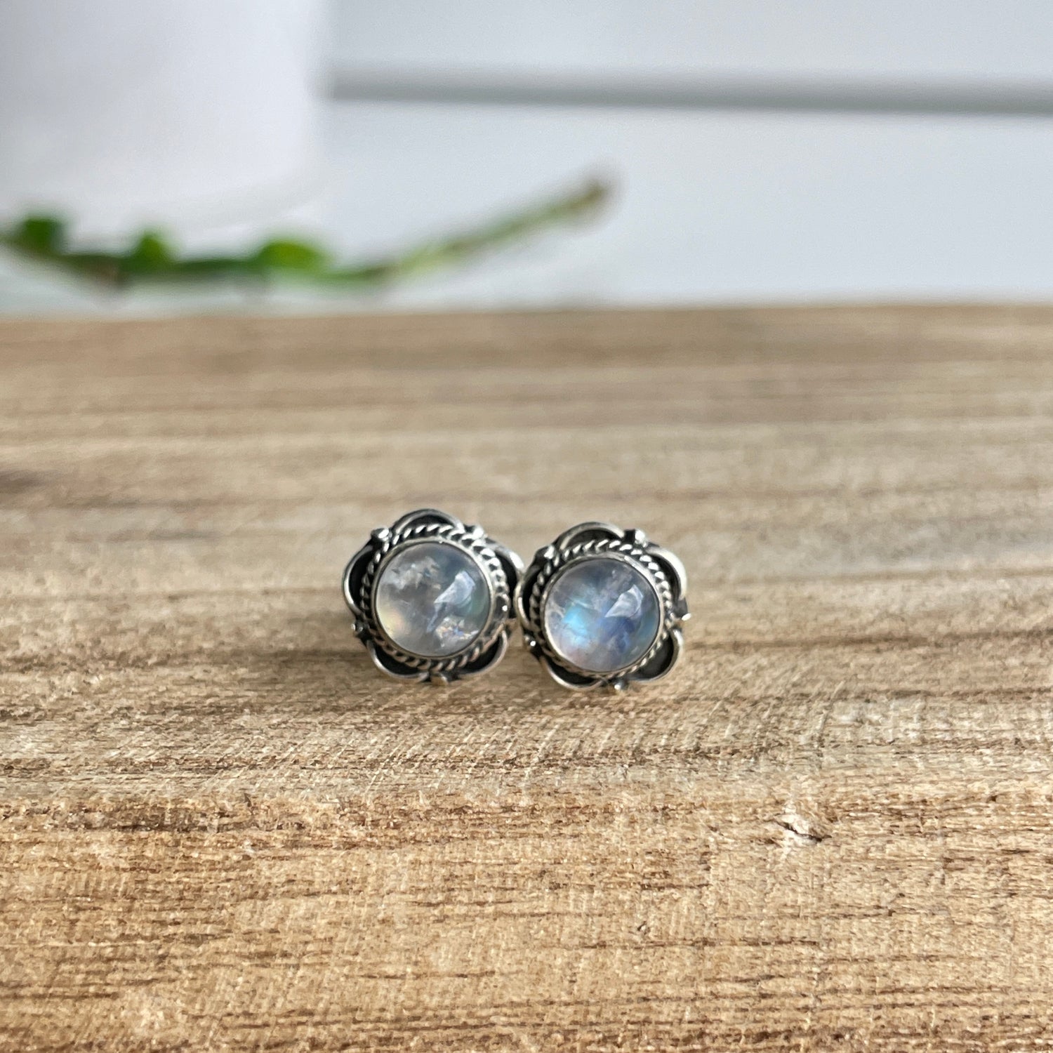 Moonstone Round Studs 001