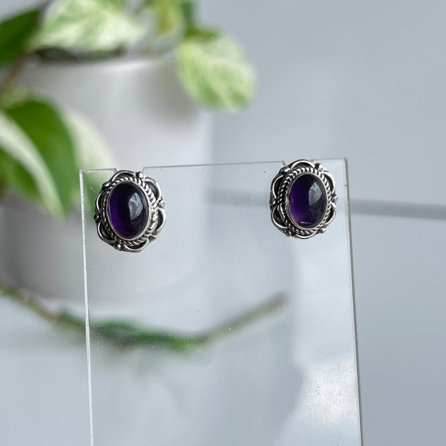 Amethyst Oval Studs 001