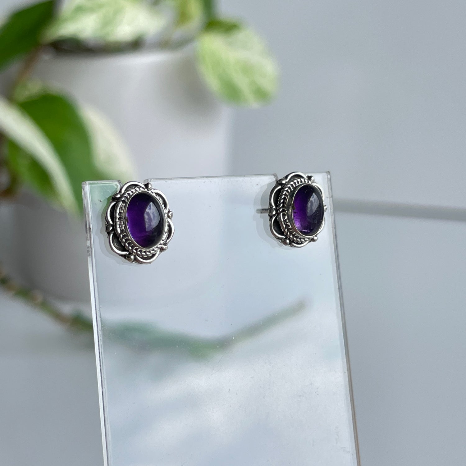 Amethyst Oval Studs 001