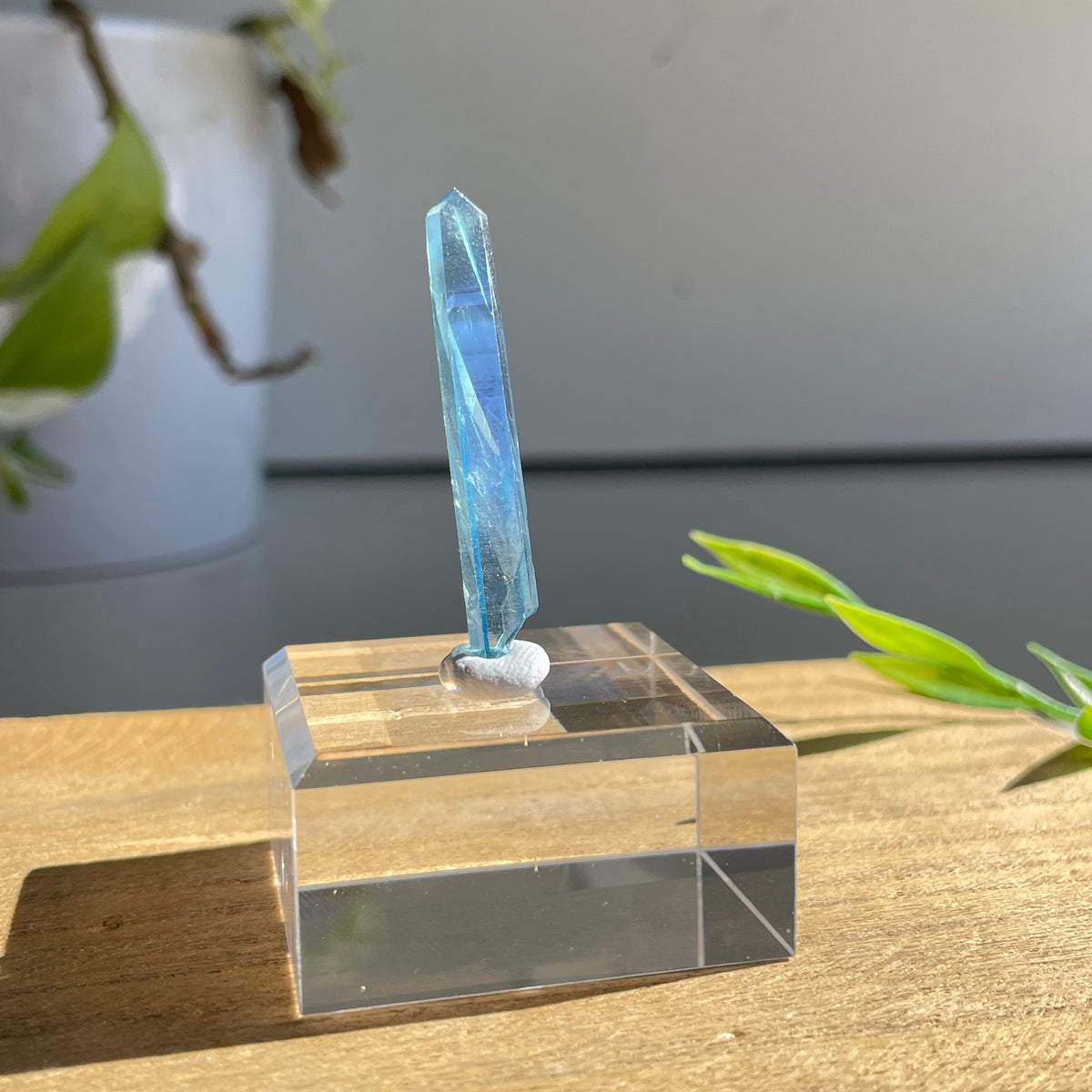 Aqua Aura Point