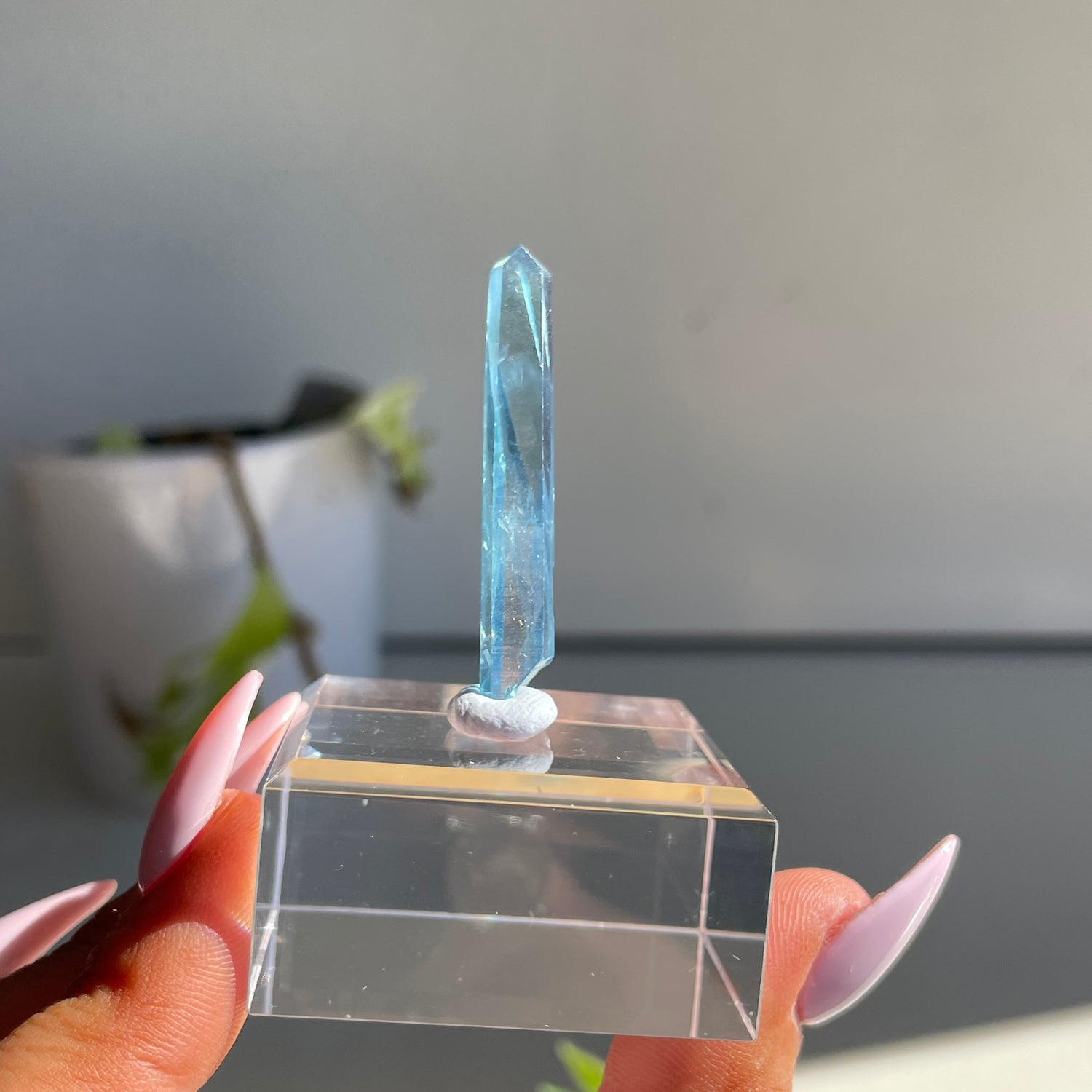 Aqua Aura Point