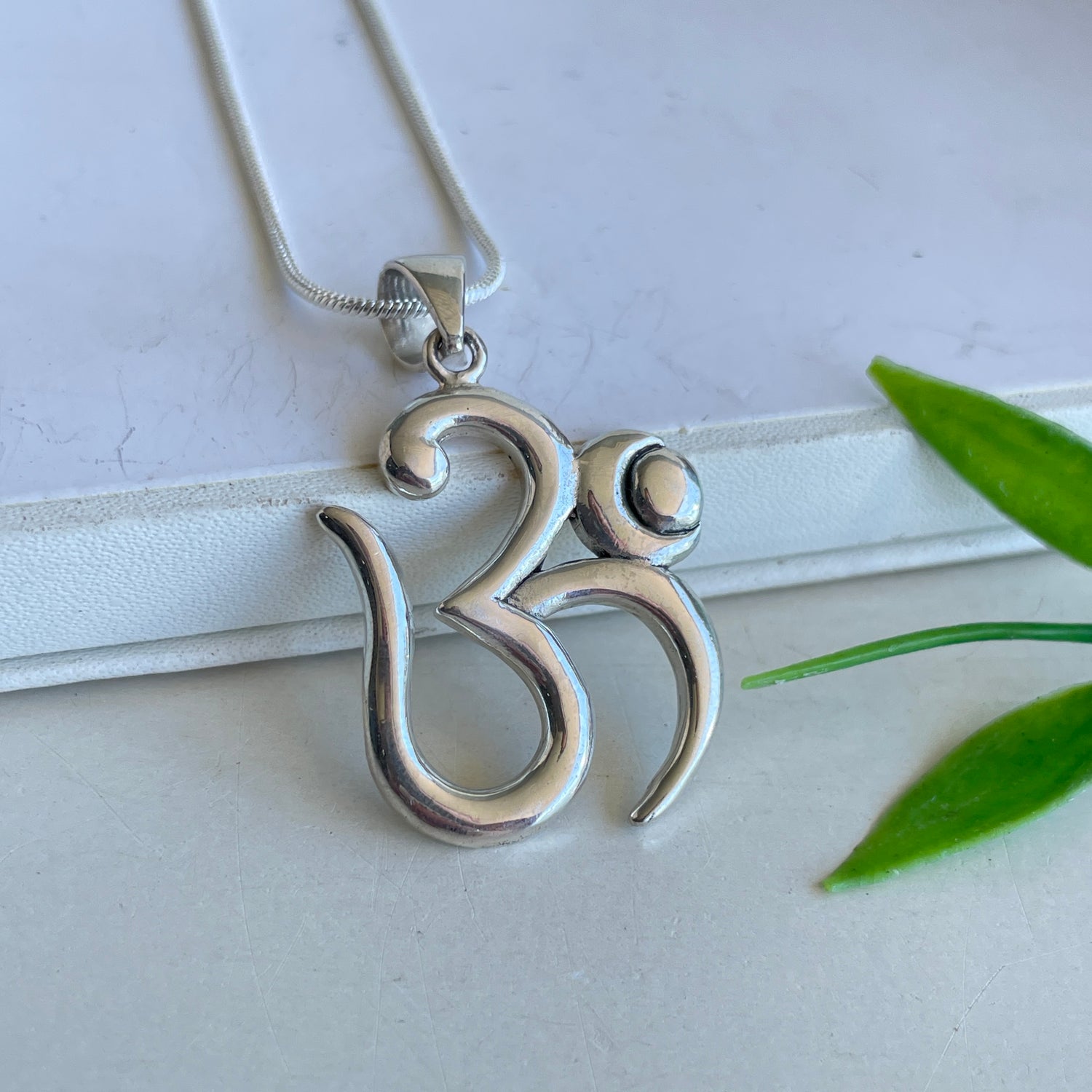 Om Silver Pendant 001