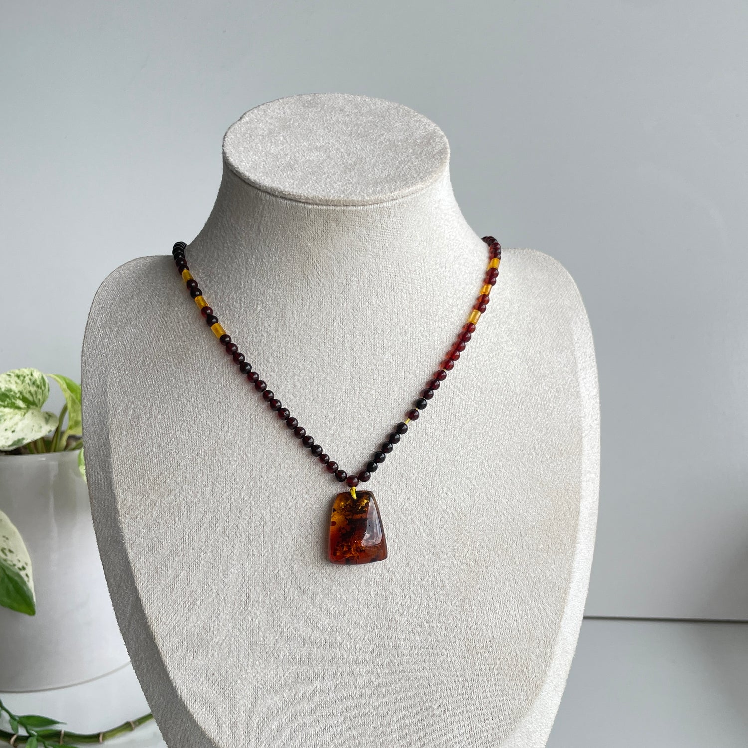 Amber Ombre Necklace 3