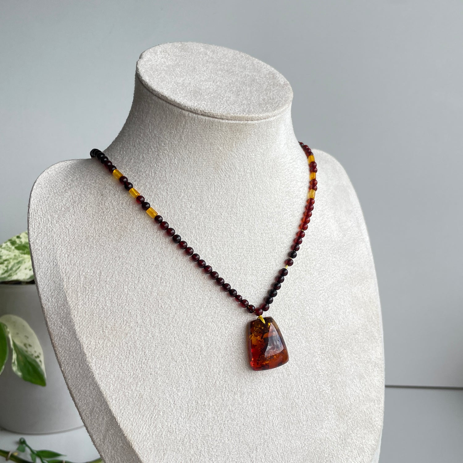 Amber Ombre Necklace 3