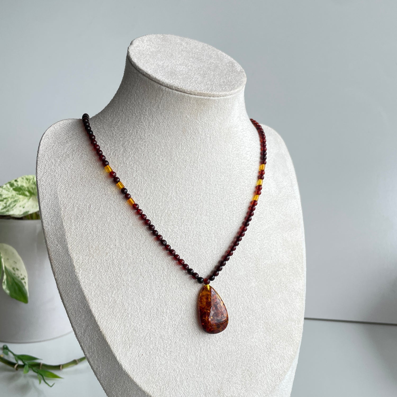 Amber Ombre Necklace 4