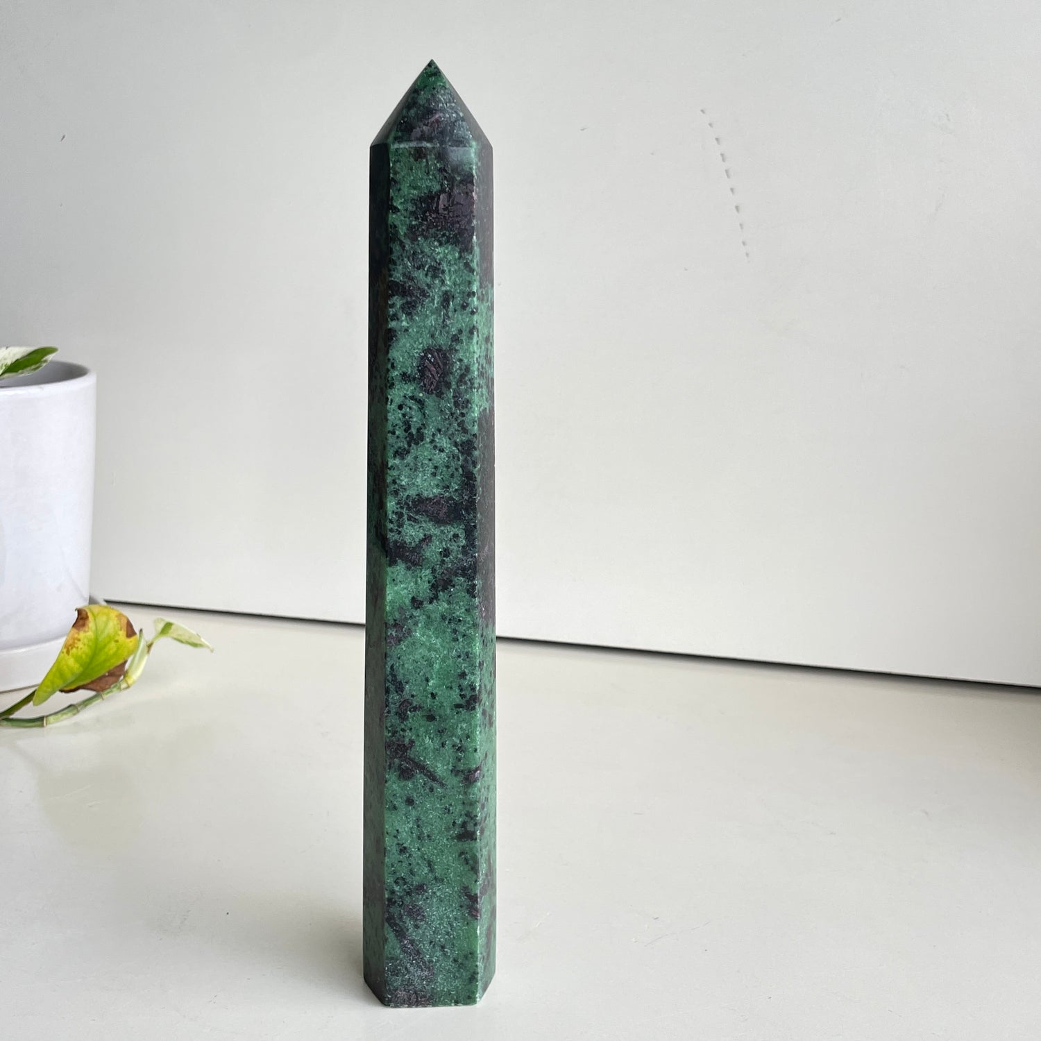 Ruby In Zoisite Generator 28.6cm