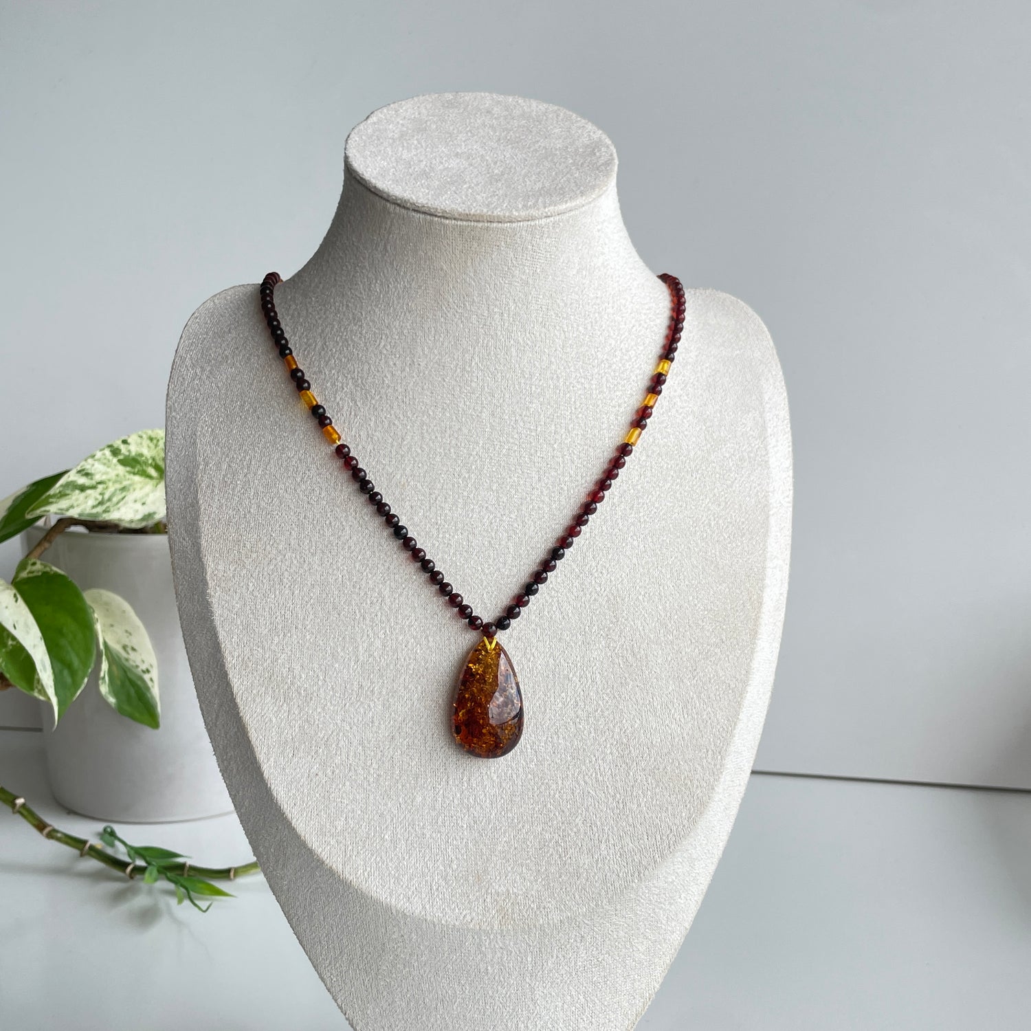 Amber Ombre Necklace 1