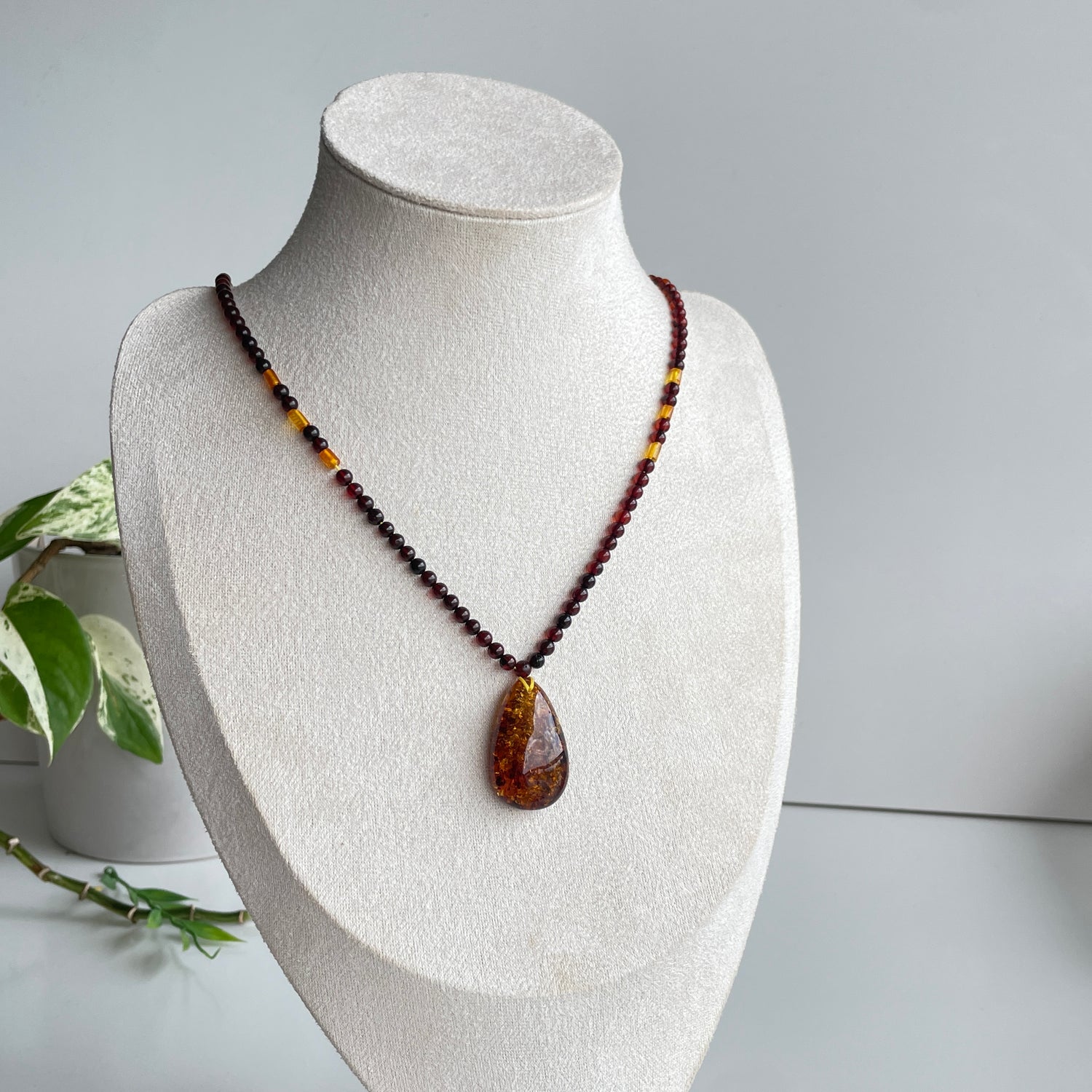 Amber Ombre Necklace 1