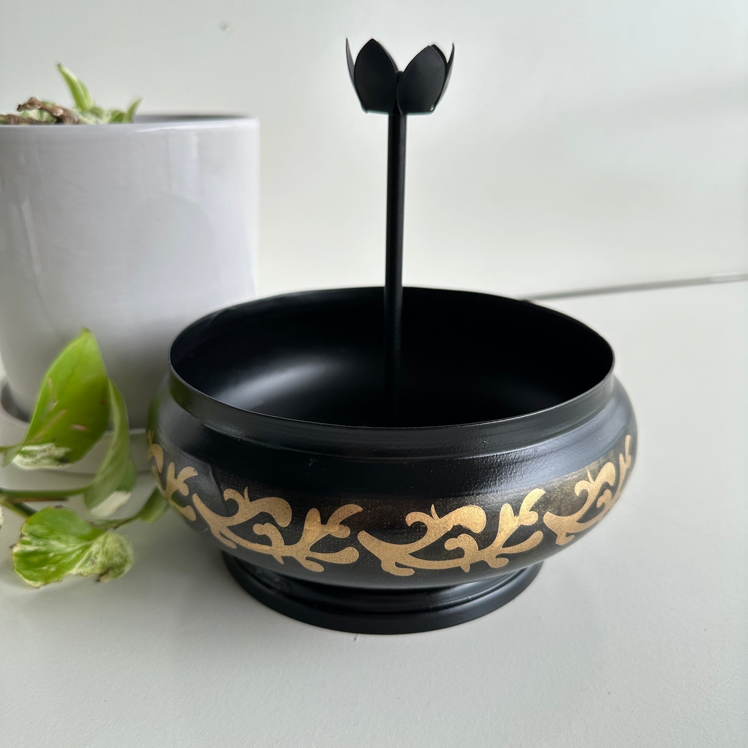 Black Coil Incense Burner NF089