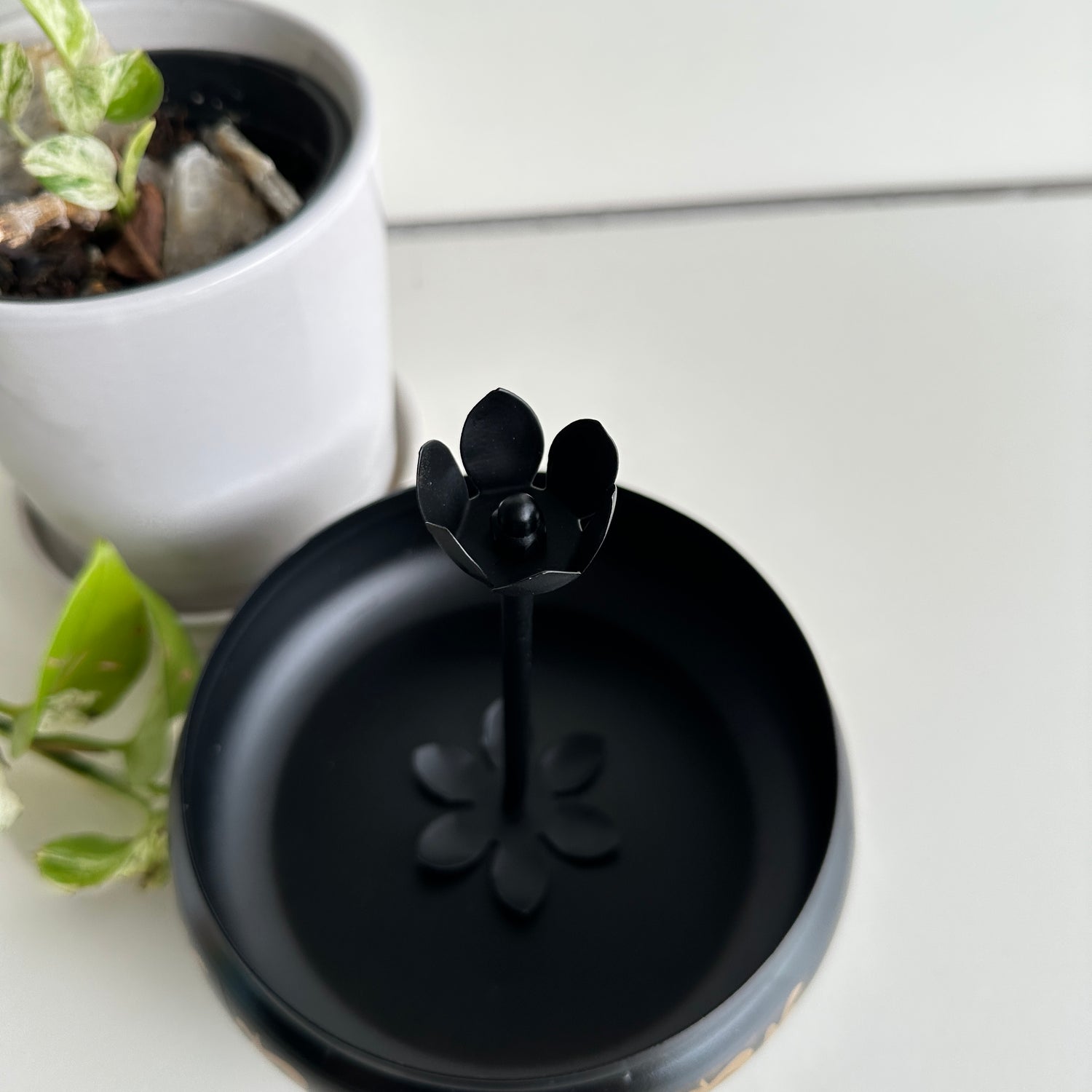 Black Coil Incense Burner NF089
