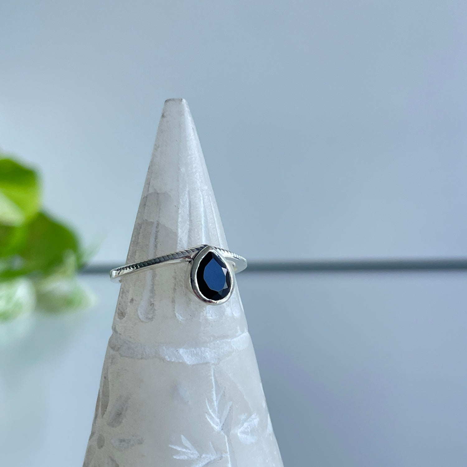 Black Onyx Teardrop Ring R4870