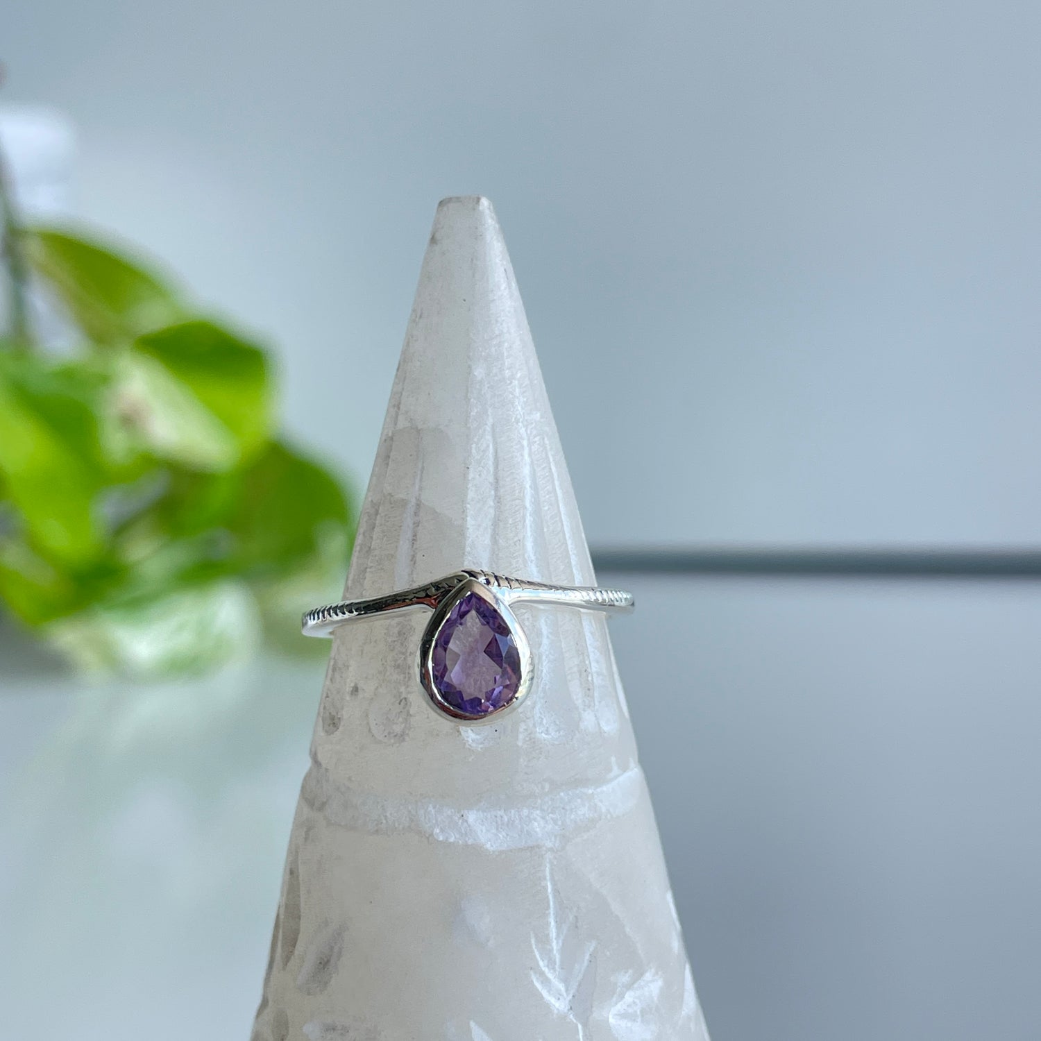 Amethyst Teardrop Ring R4870