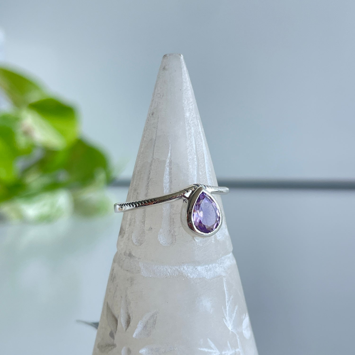 Amethyst Teardrop Ring R4870