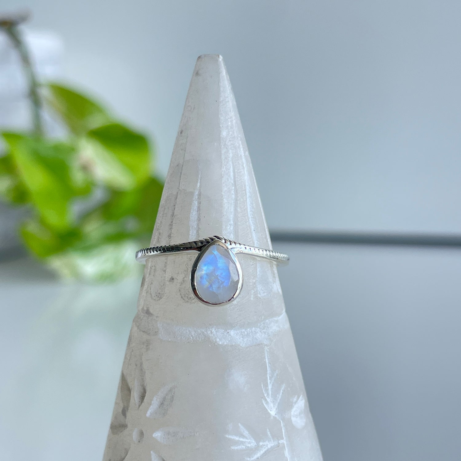 Moonstone Teardrop Ring R4870