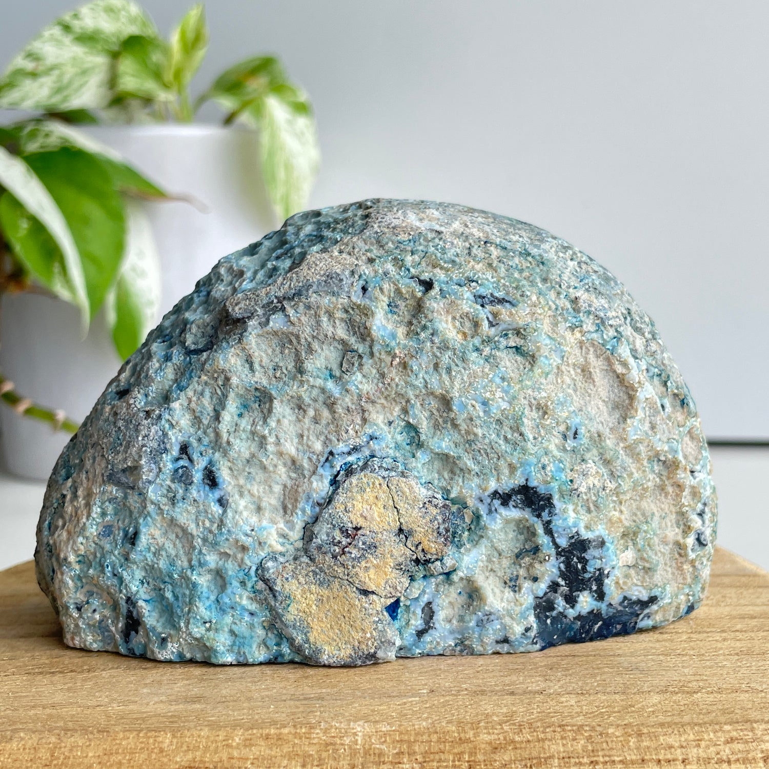Blue Agate Geode 484g