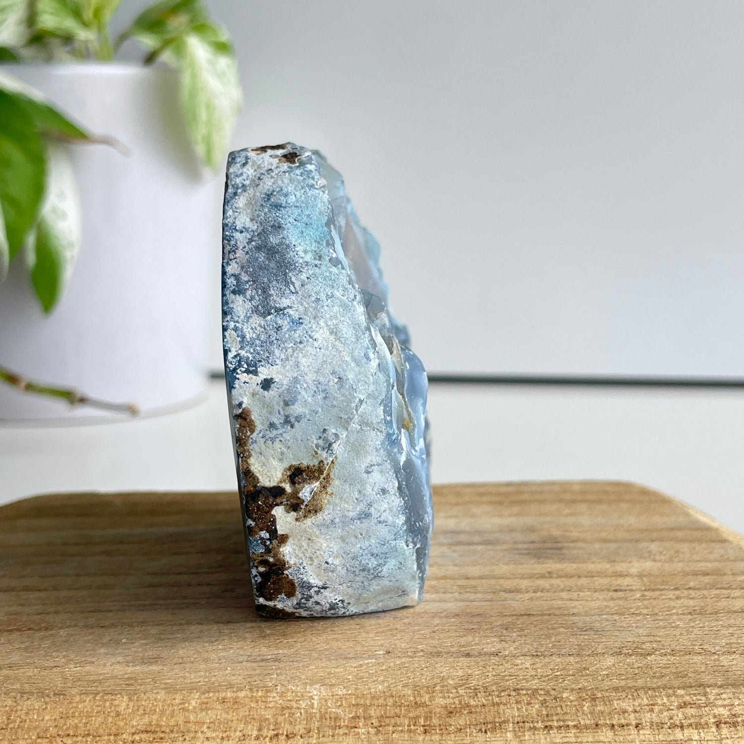 Blue Agate Geode 300g