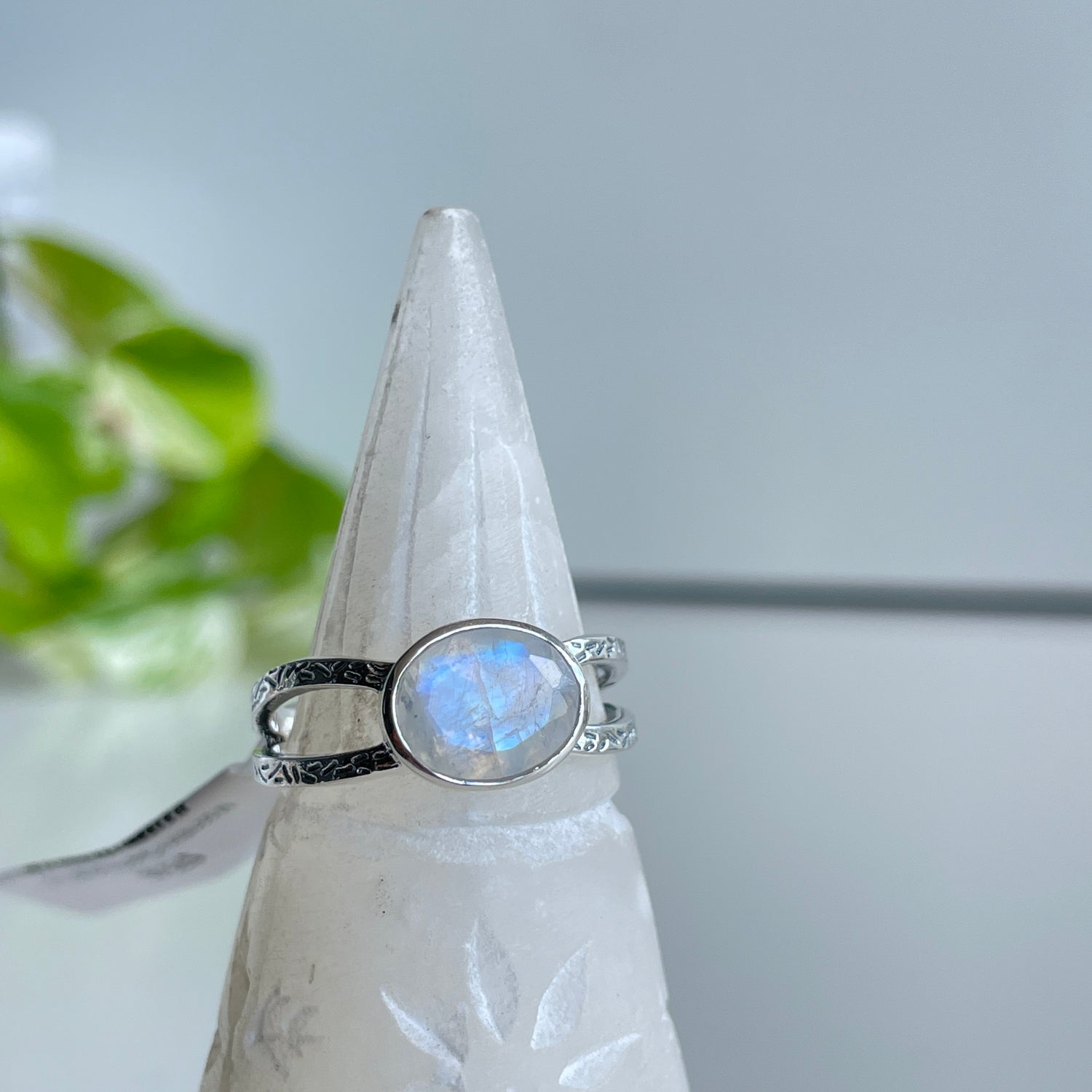 Moonstone Oval Ring R3861