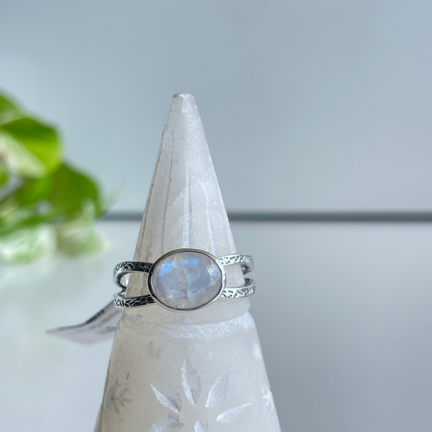 Moonstone Oval Ring R3861