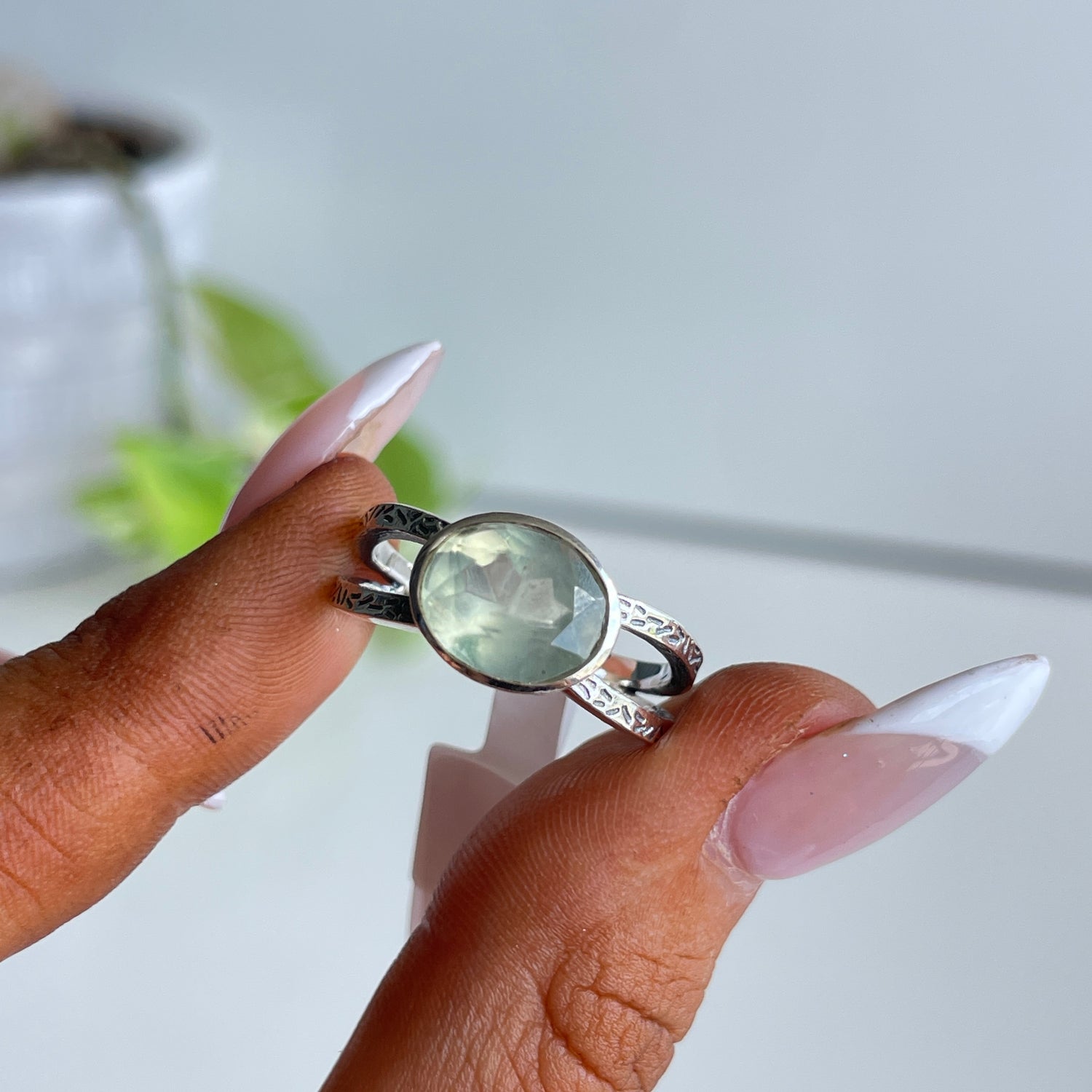 Prehnite Oval Ring R3861