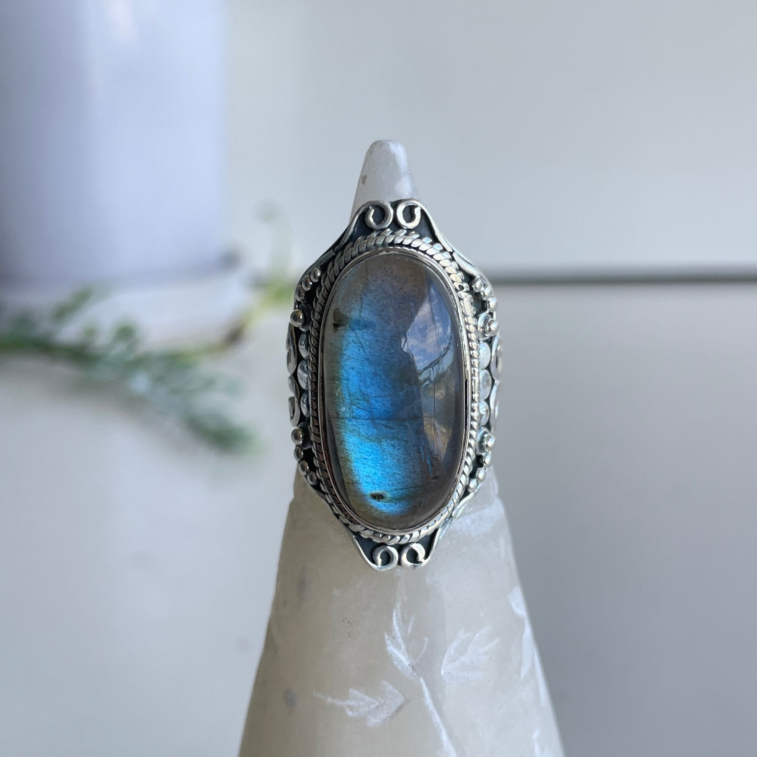 Labradorite Oval Ring Sz7