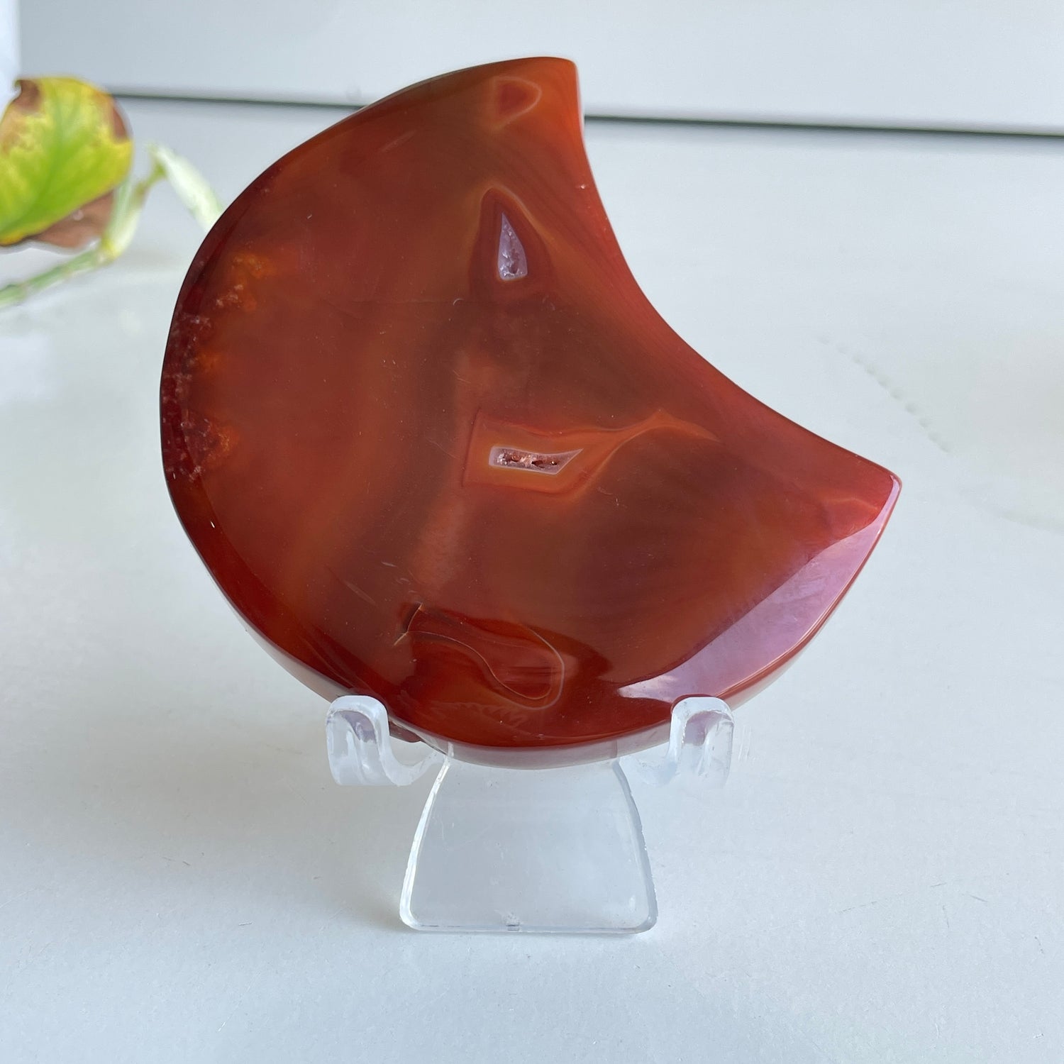 Carnelian Moon 8.8cm