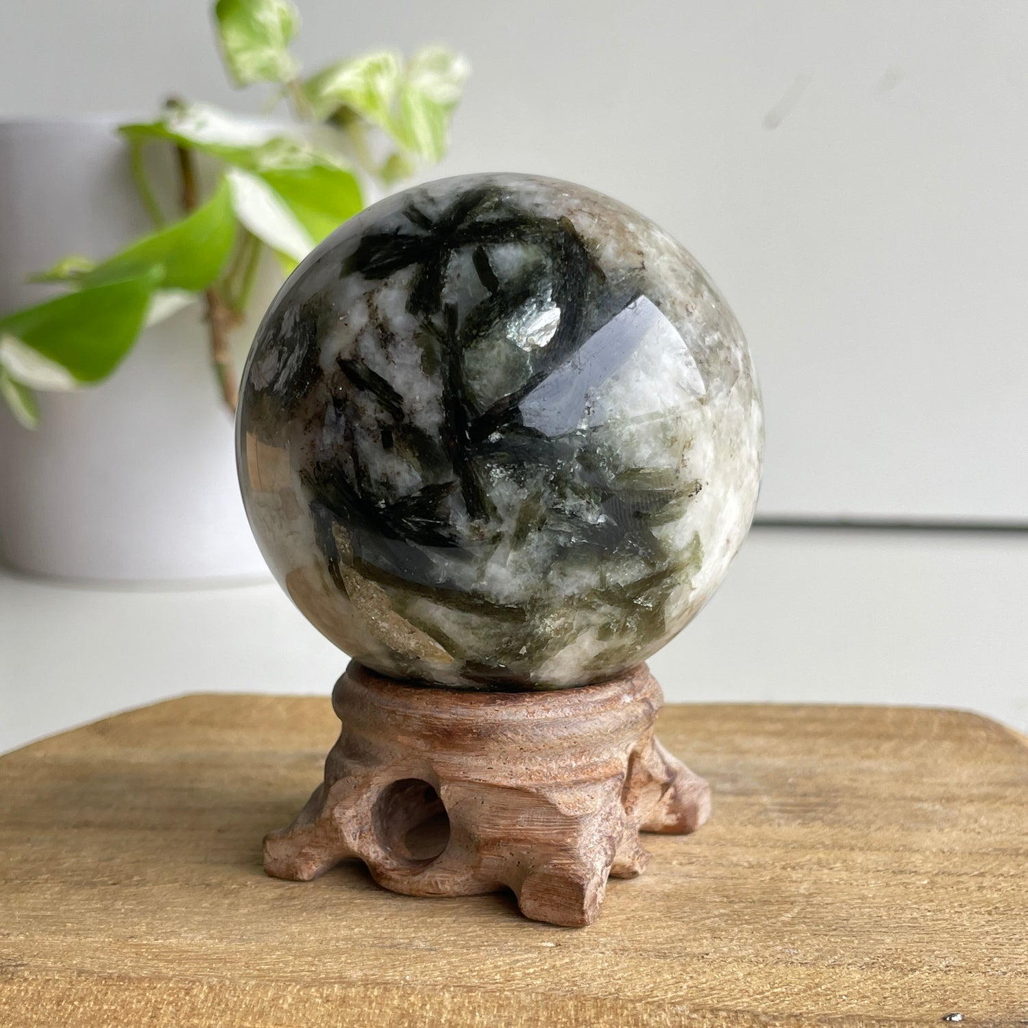 Green Mica Sphere 6.2cm