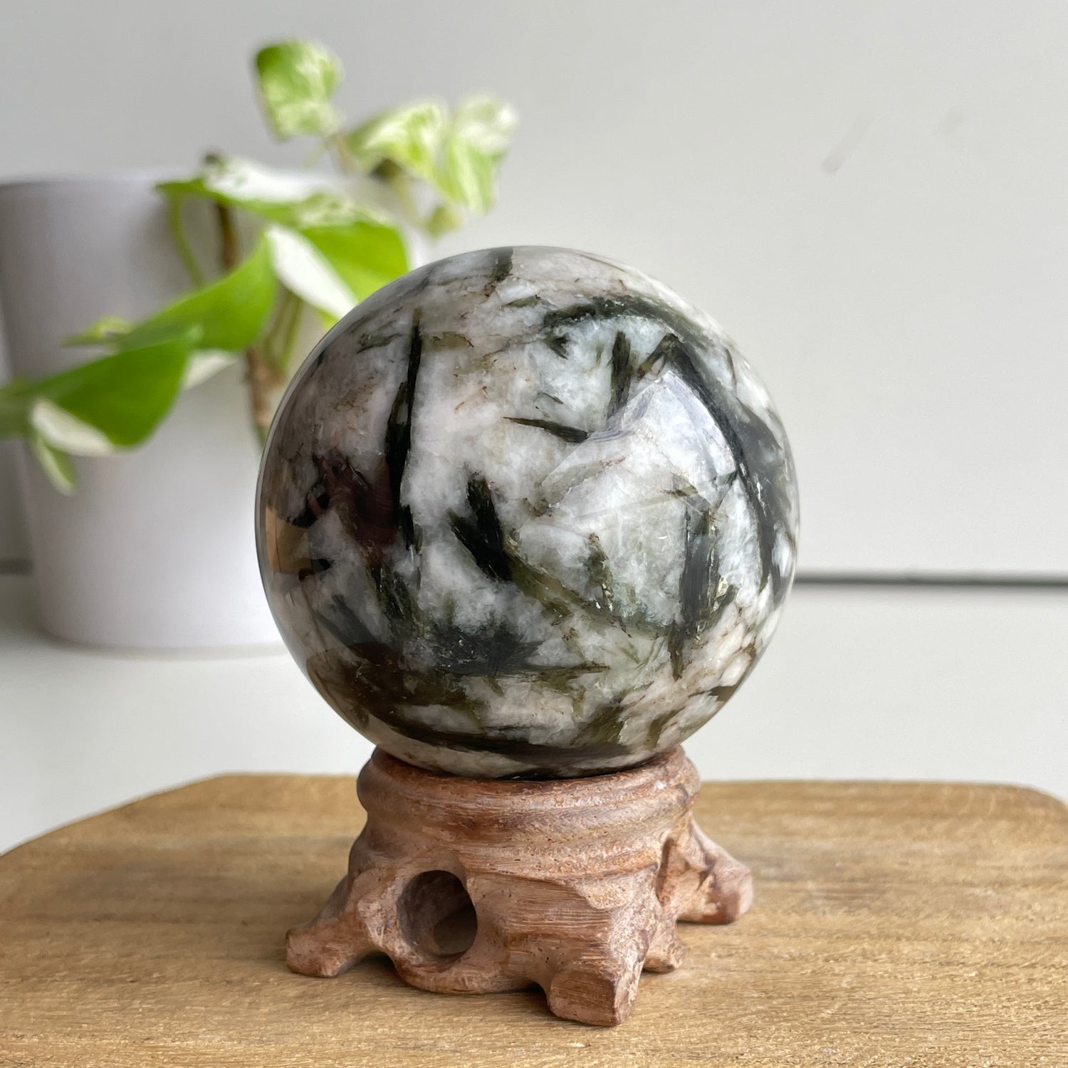 Green Mica Sphere 6.2cm