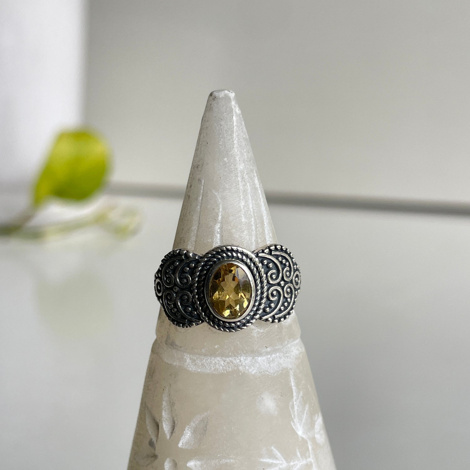 Citrine Oval Detailed Ring