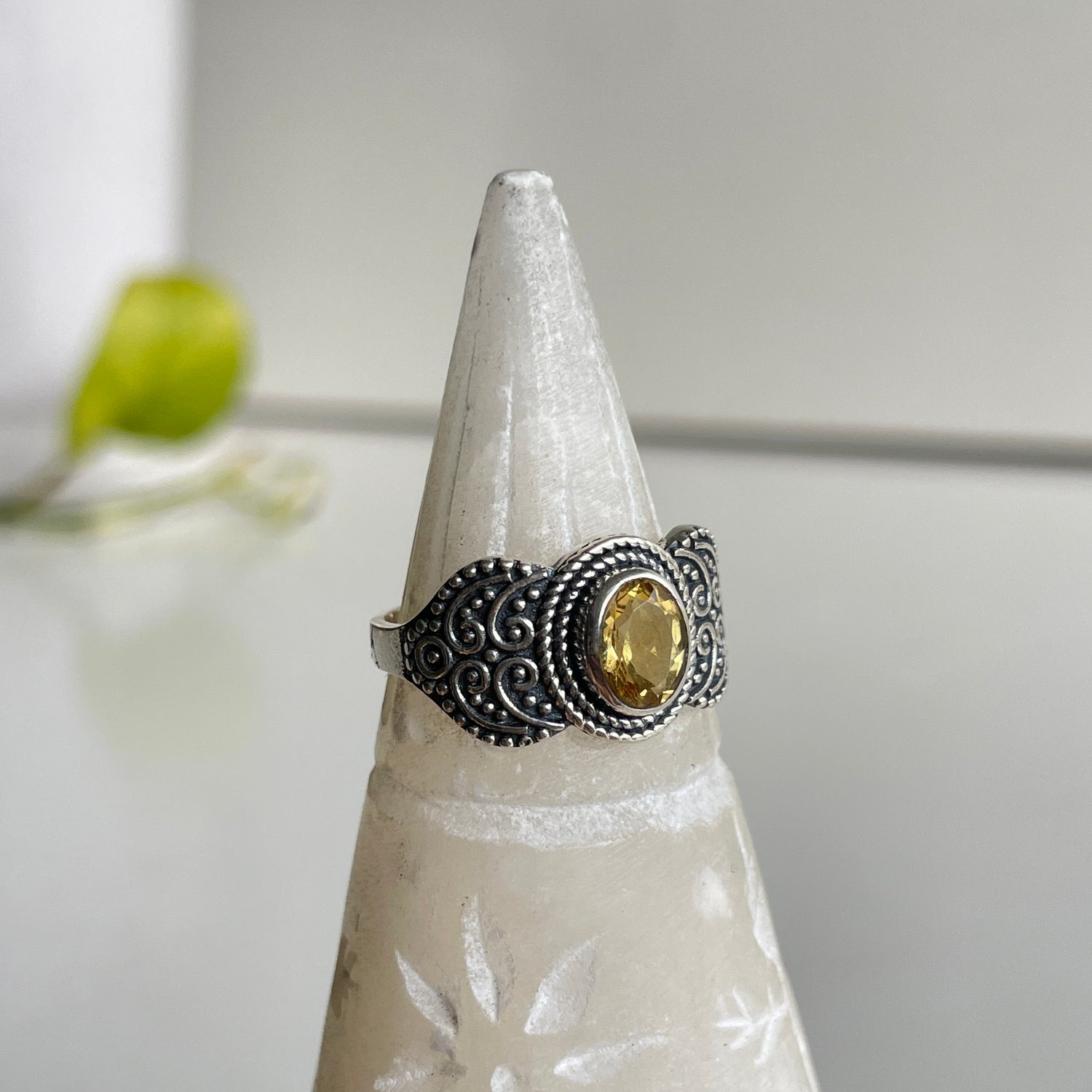 Citrine Oval Detailed Ring