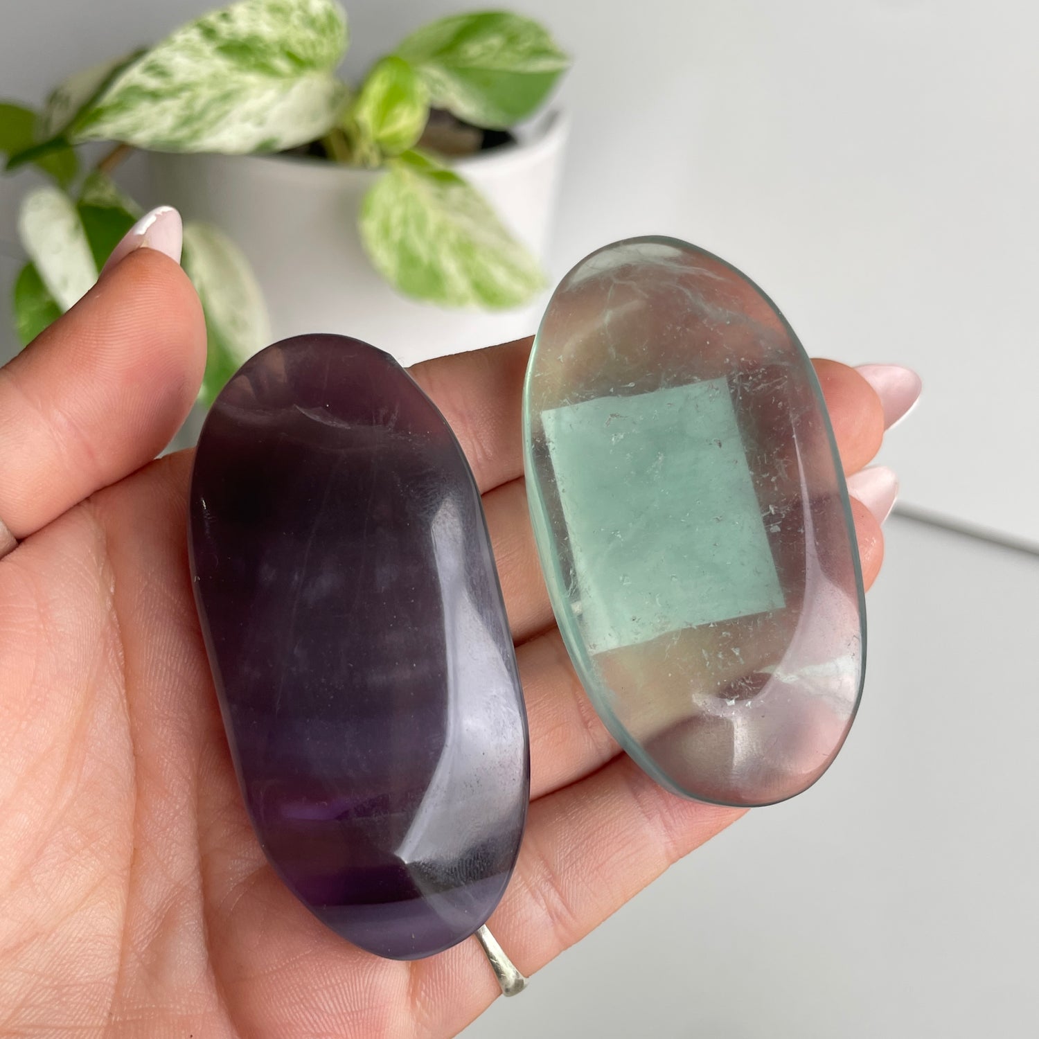 Fluorite Palmstone Medium